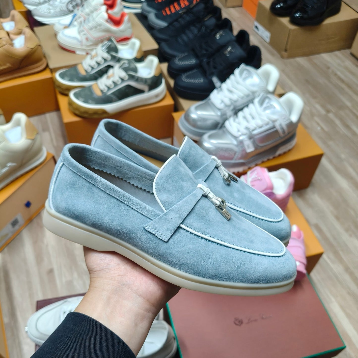 샌드스톤 로퍼 (Sandstone loafers)