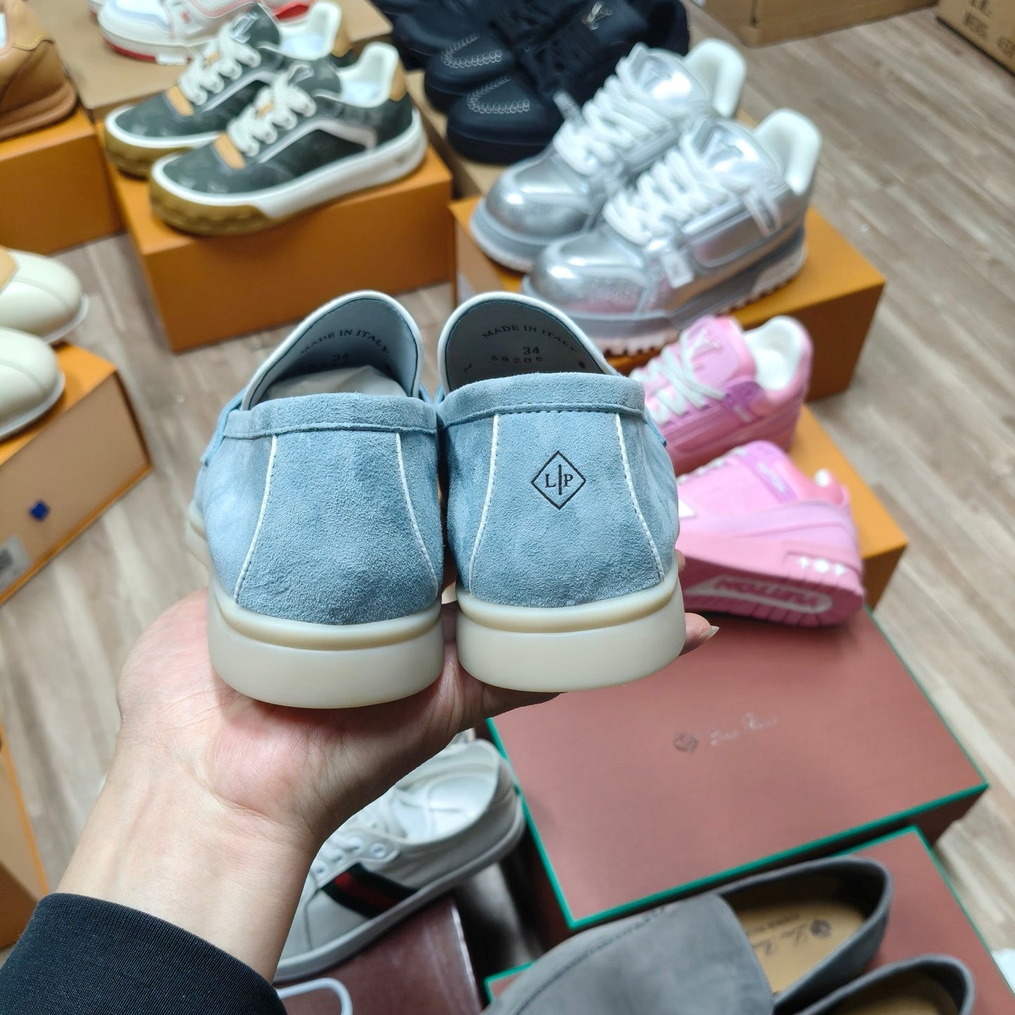 샌드스톤 로퍼 (Sandstone loafers)