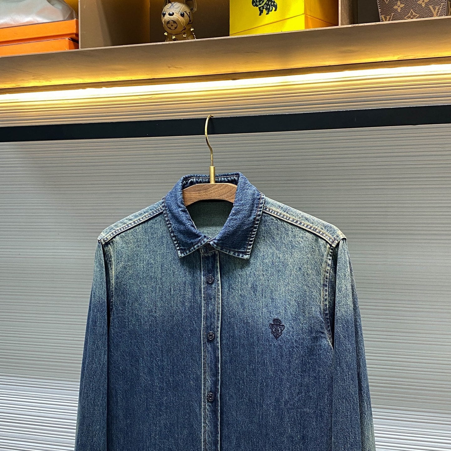 그라데이션 데님 셔츠 (gradient denim shirt)