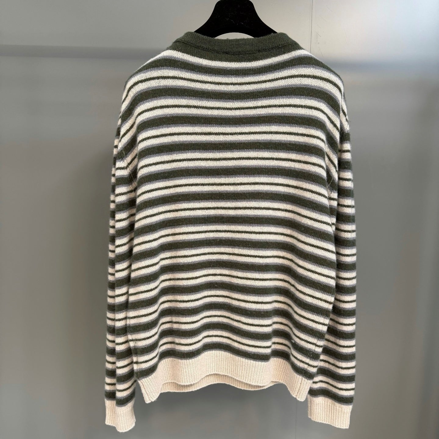 보트넥 티셔츠 (boat neck t-shirt)