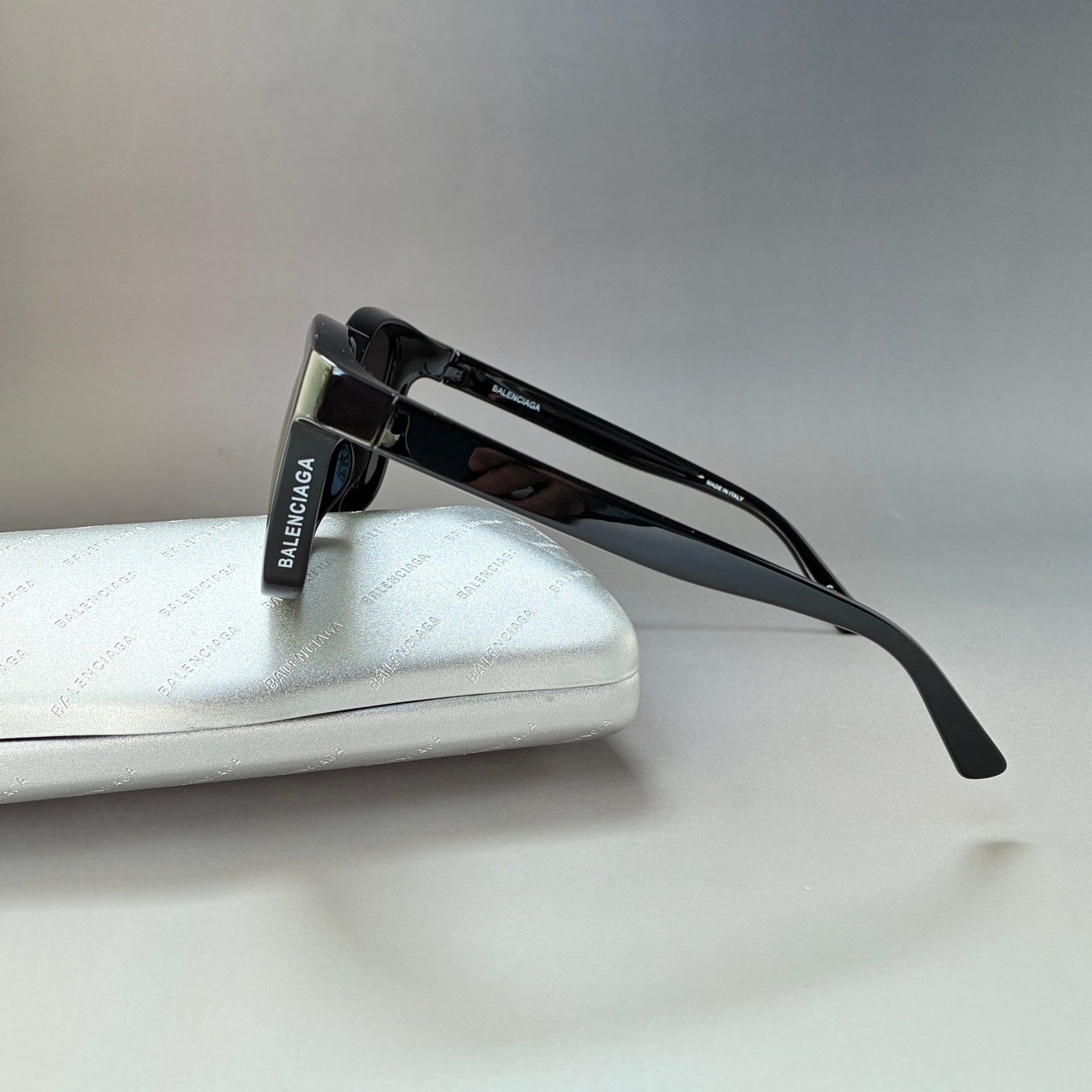 아세테이트 선글라스 (acetate sunglasses)