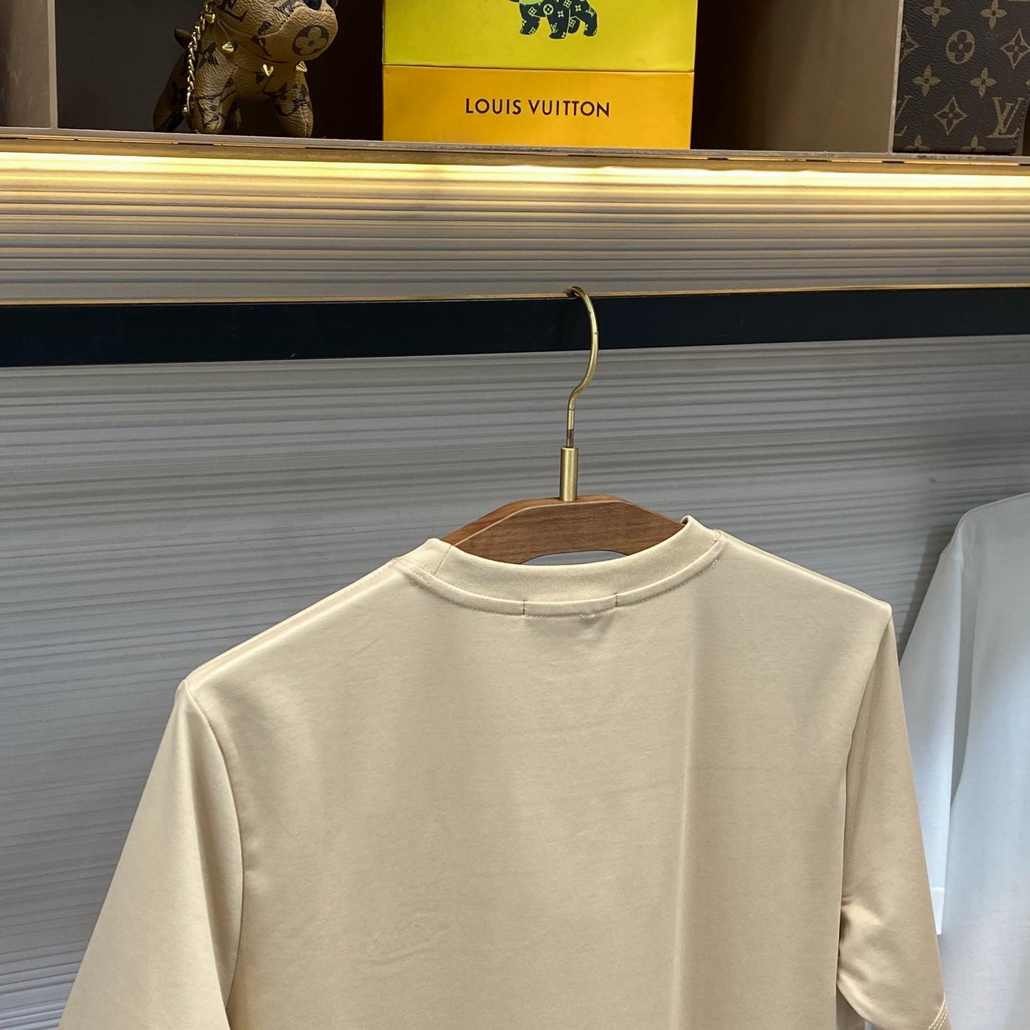 클래식 반팔티셔츠 (Classic short sleeve t-shirt)