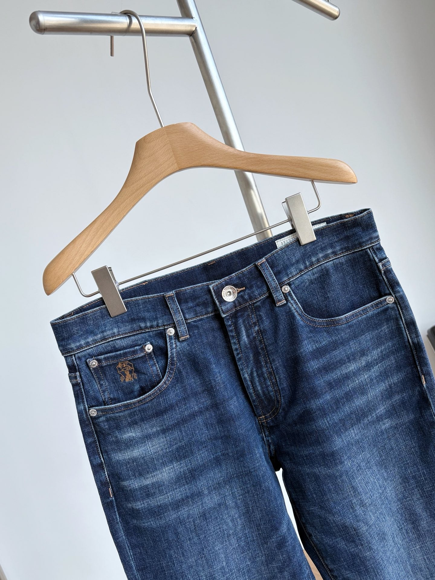 워시드 청바지 (washed jeans)