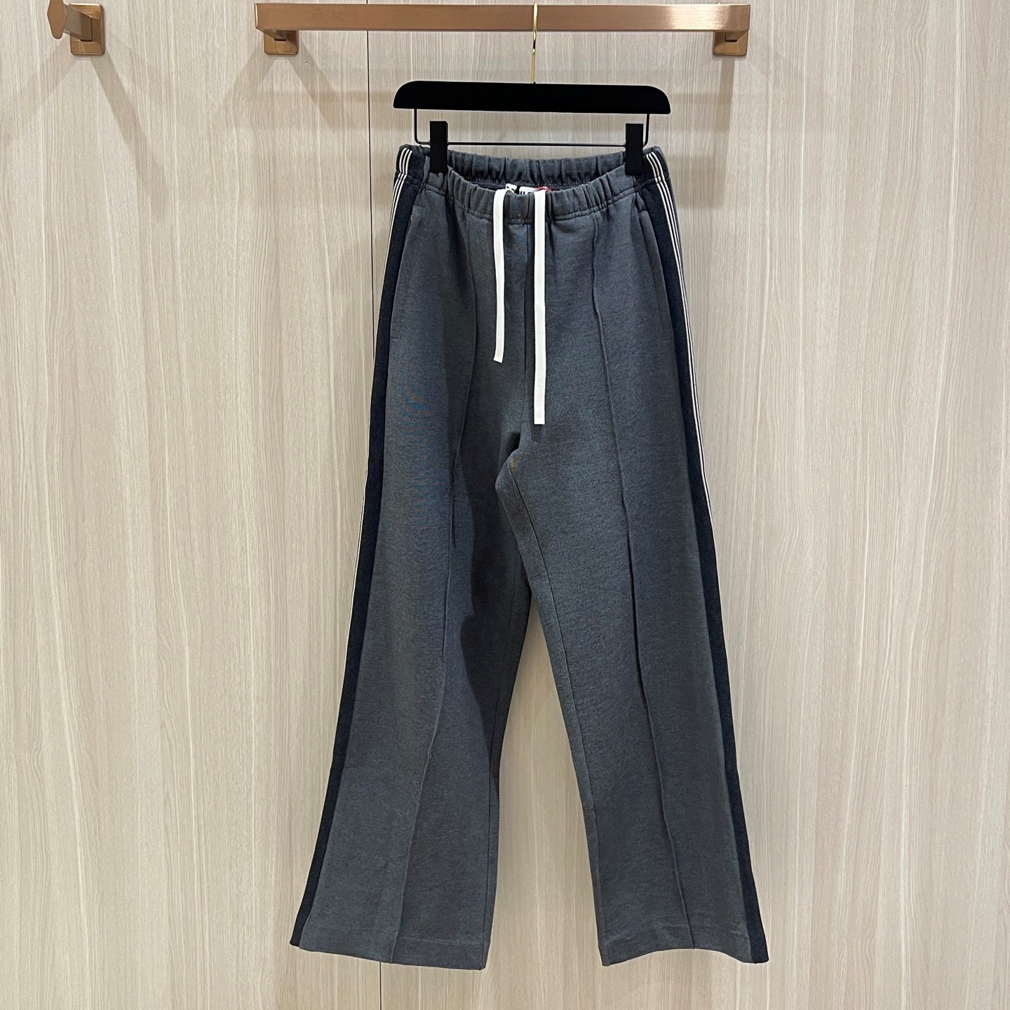 머서라이즈드 트랙수트 (Mercerized tracksuit)