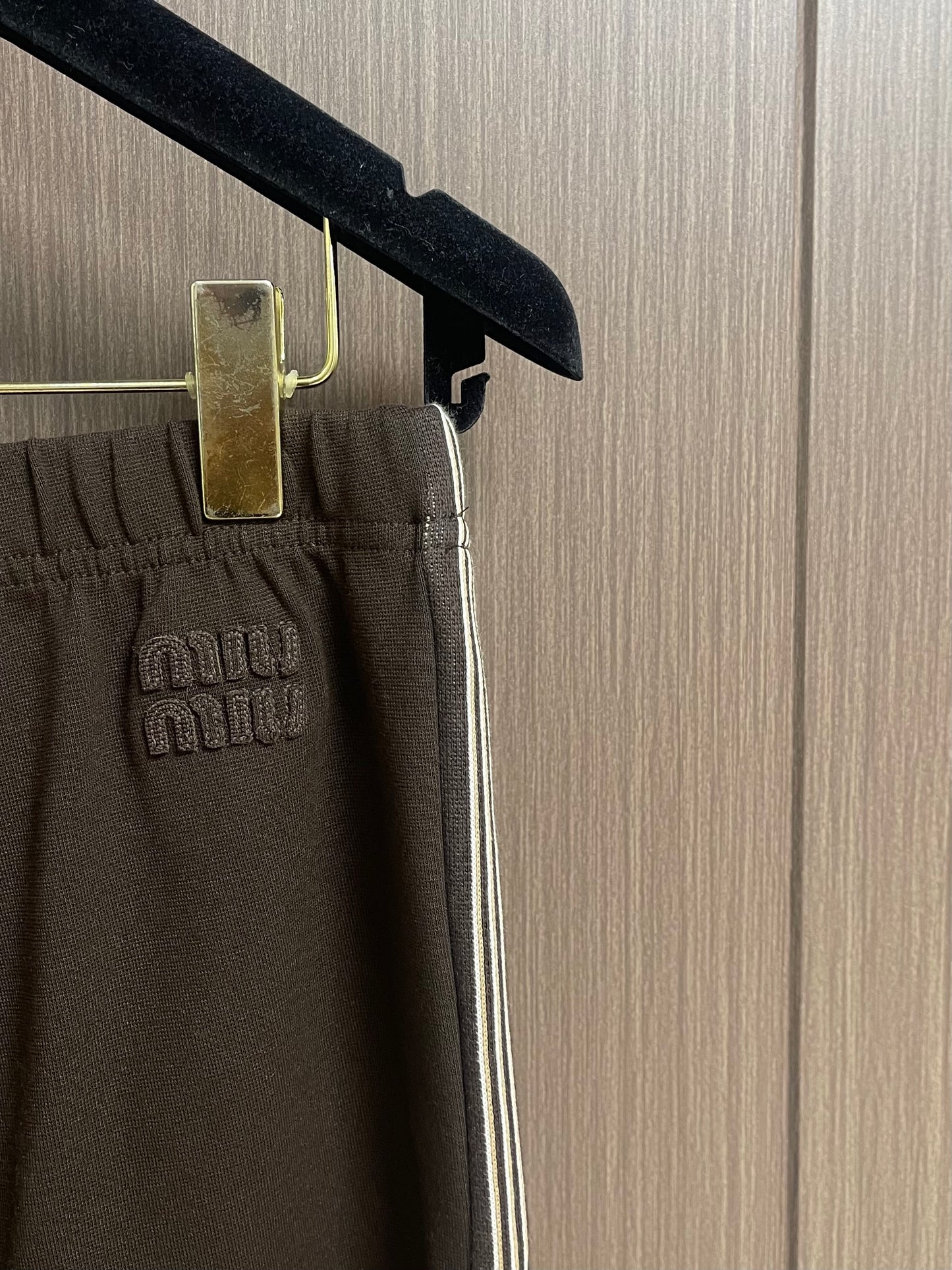 머서라이즈드 트랙수트 (Mercerized tracksuit)