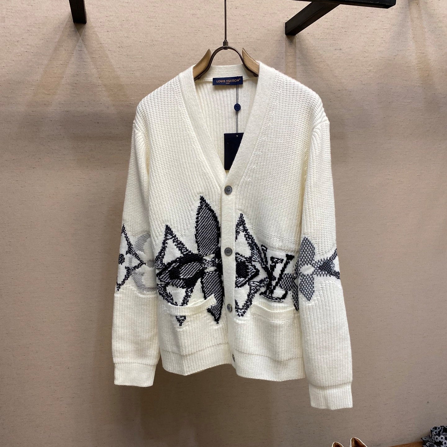 자카드 니트 가디건 (jacquard knit cardigan)