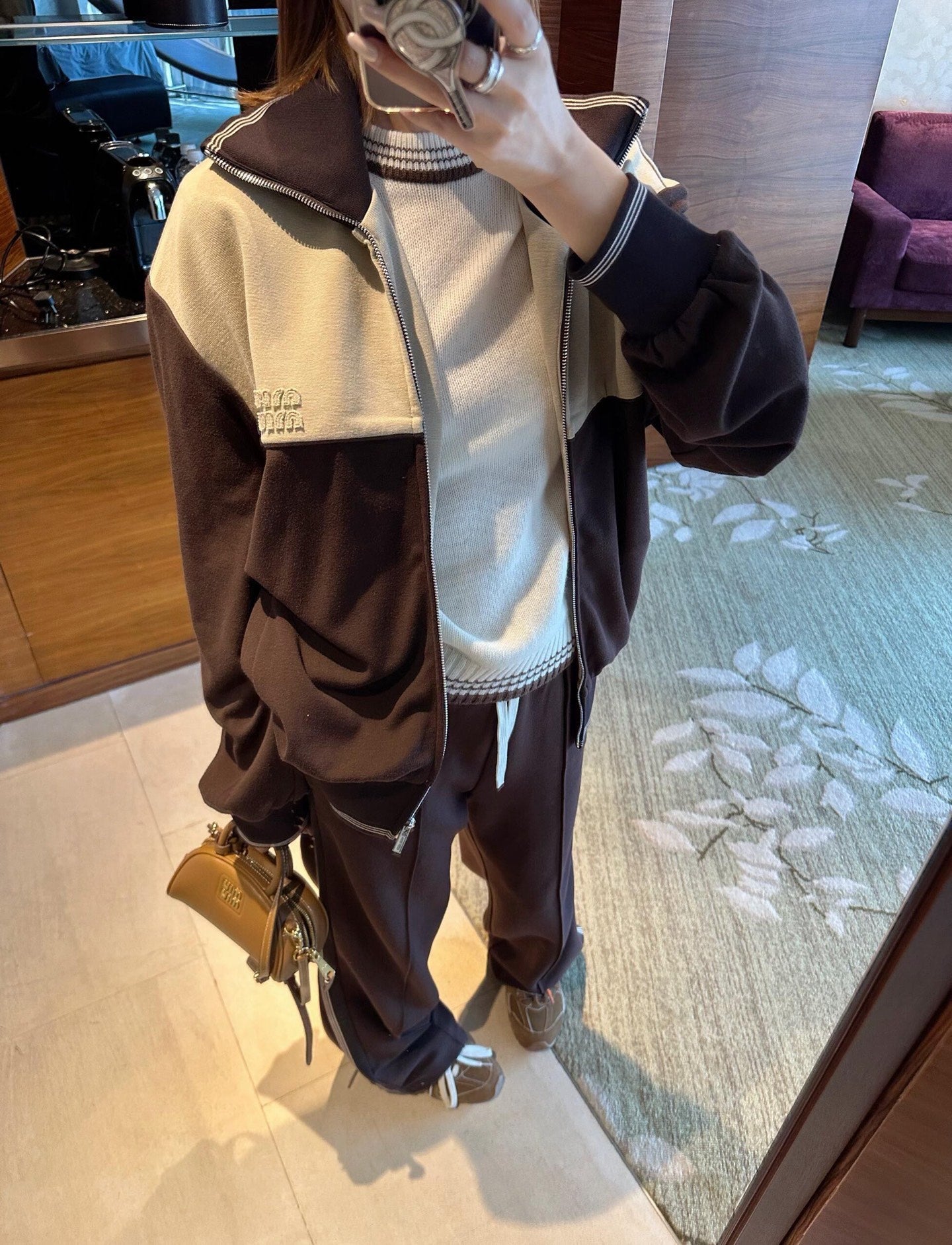 머서라이즈드 트랙수트 (Mercerized tracksuit)
