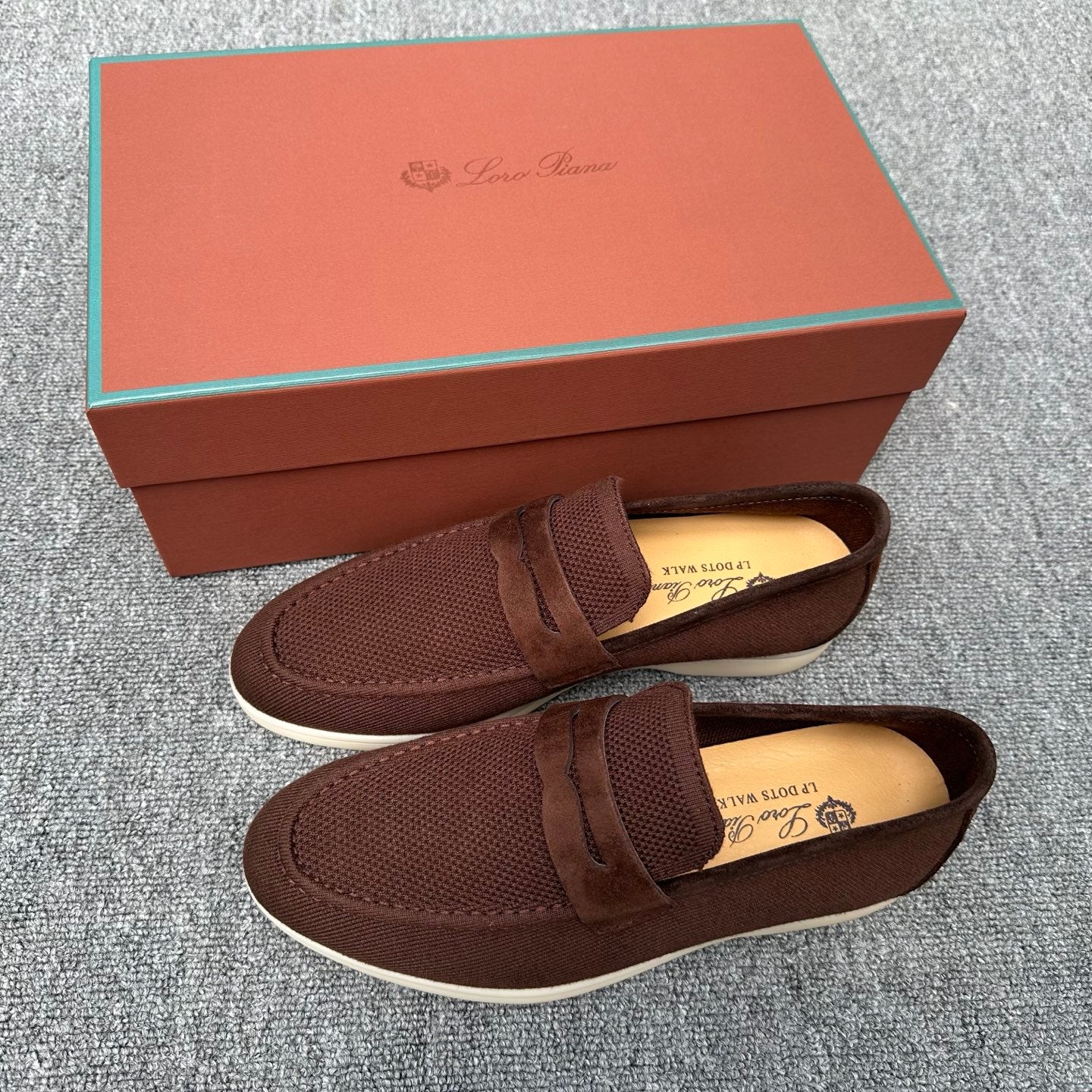 드라이빙 슈즈 (driving shoes)