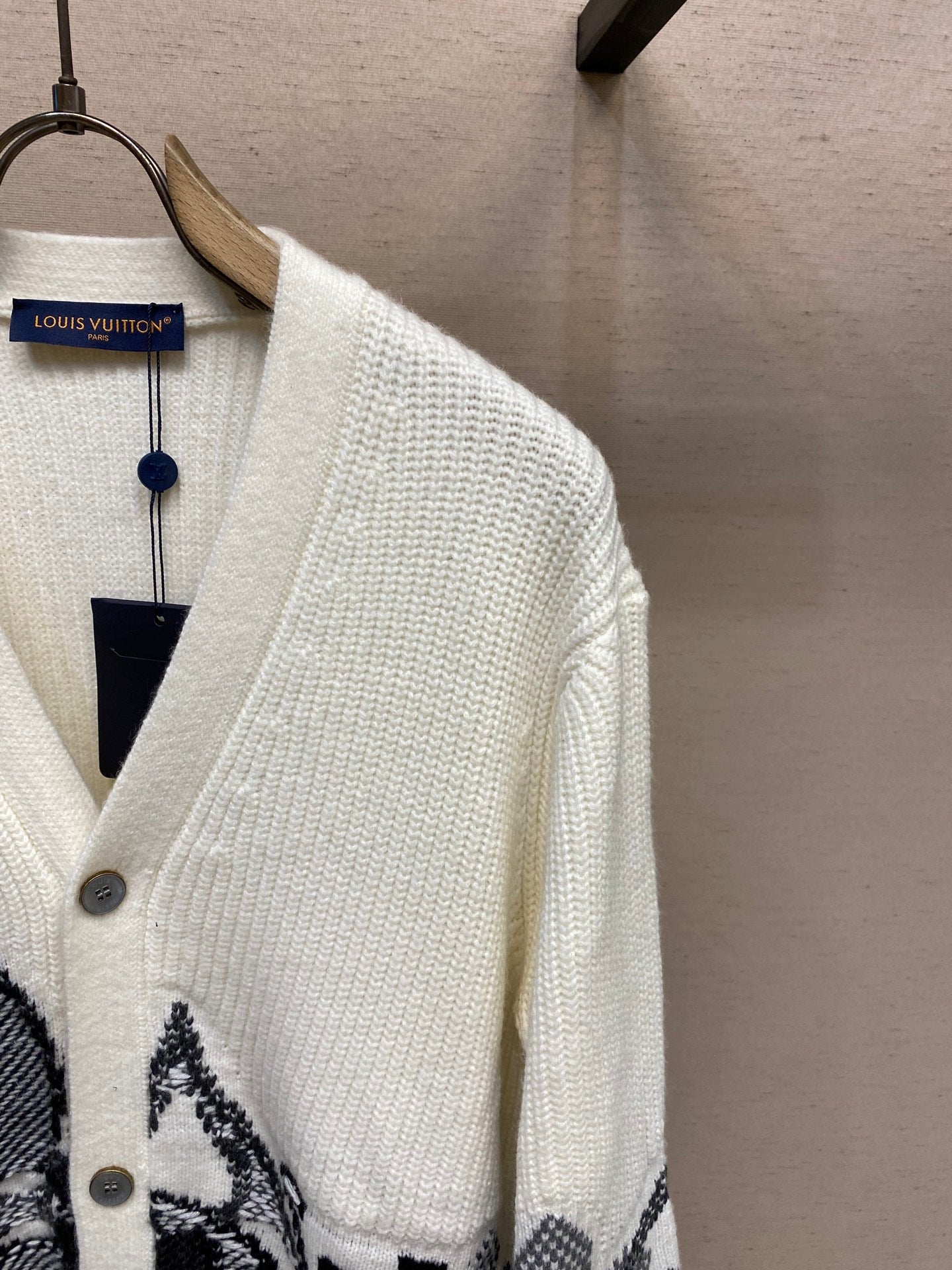 자카드 니트 가디건 (jacquard knit cardigan)