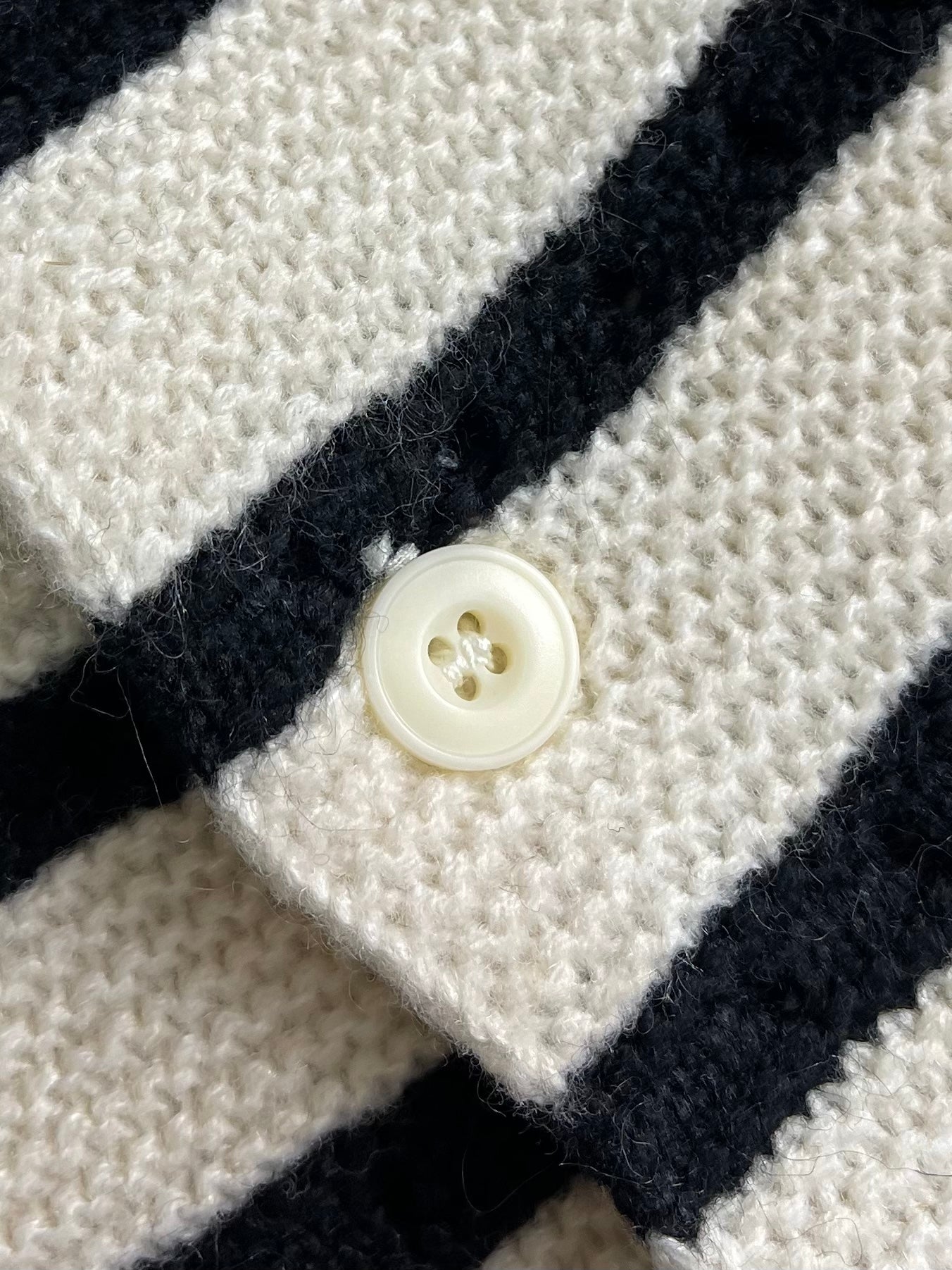 워스티드 가디건 (Worsted Cardigan)