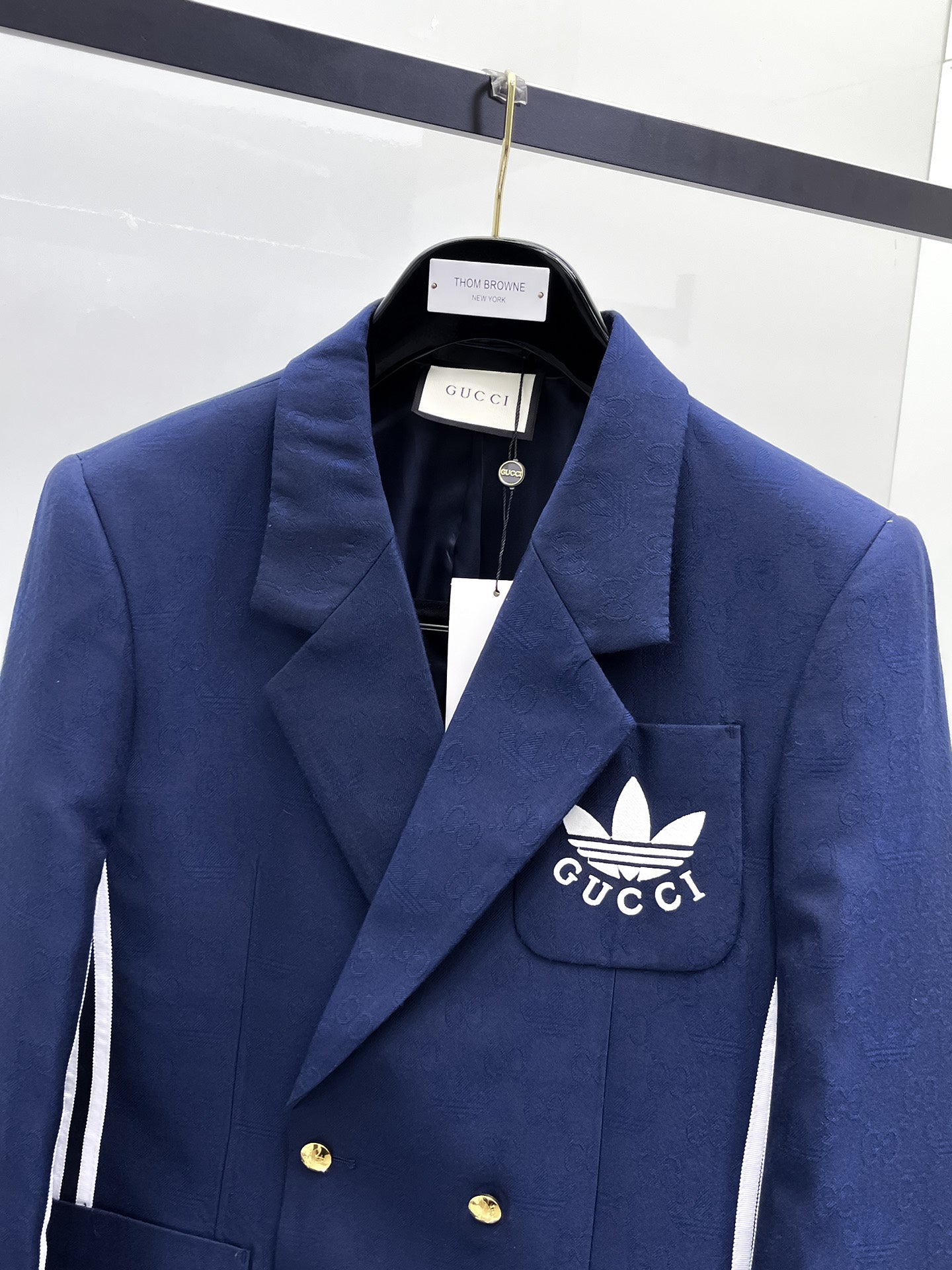 자카드 수트 (jacquard suit)