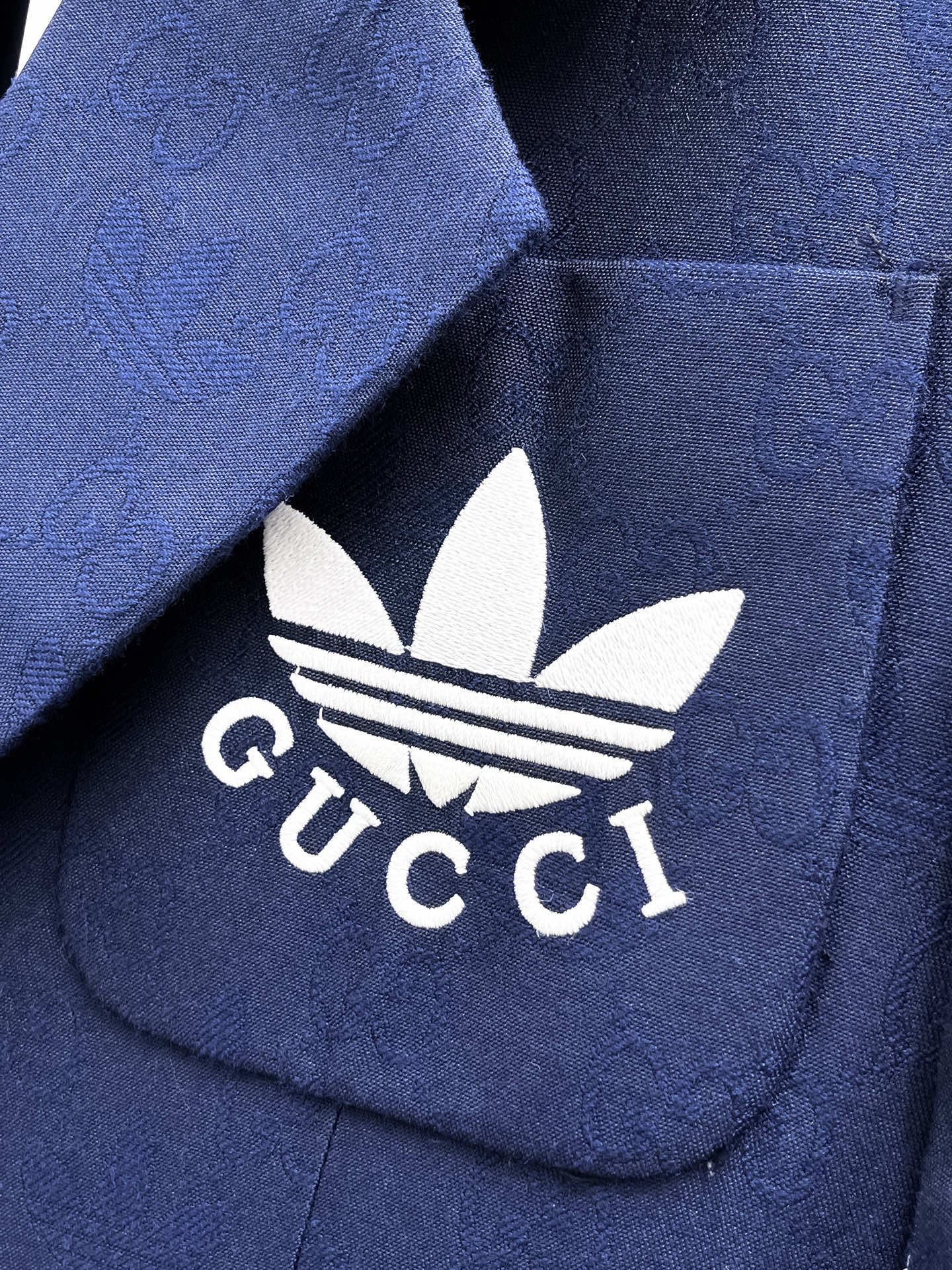 자카드 수트 (jacquard suit)