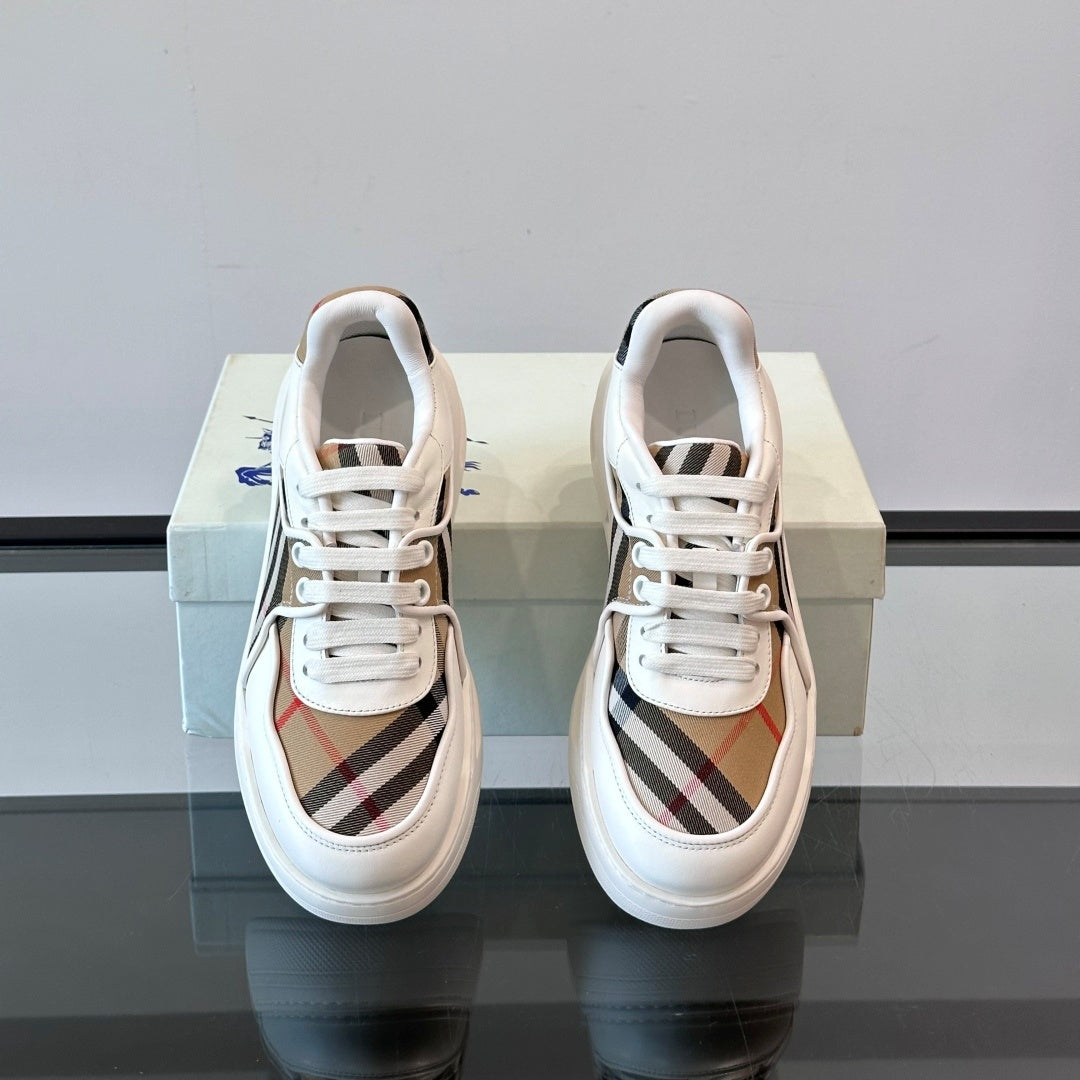 레터링 스니커즈 (Lettering sneakers)