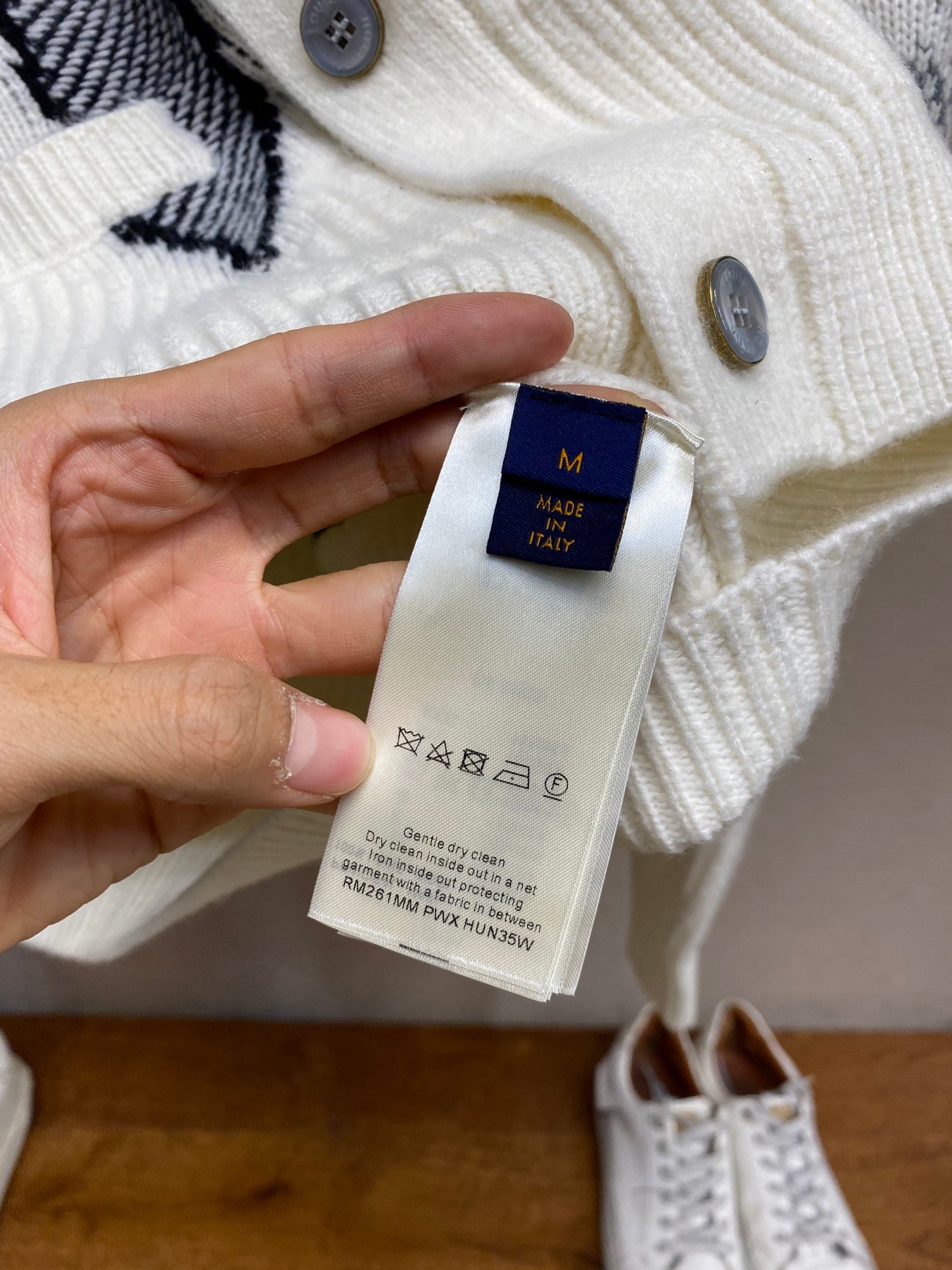 자카드 니트 가디건 (jacquard knit cardigan)