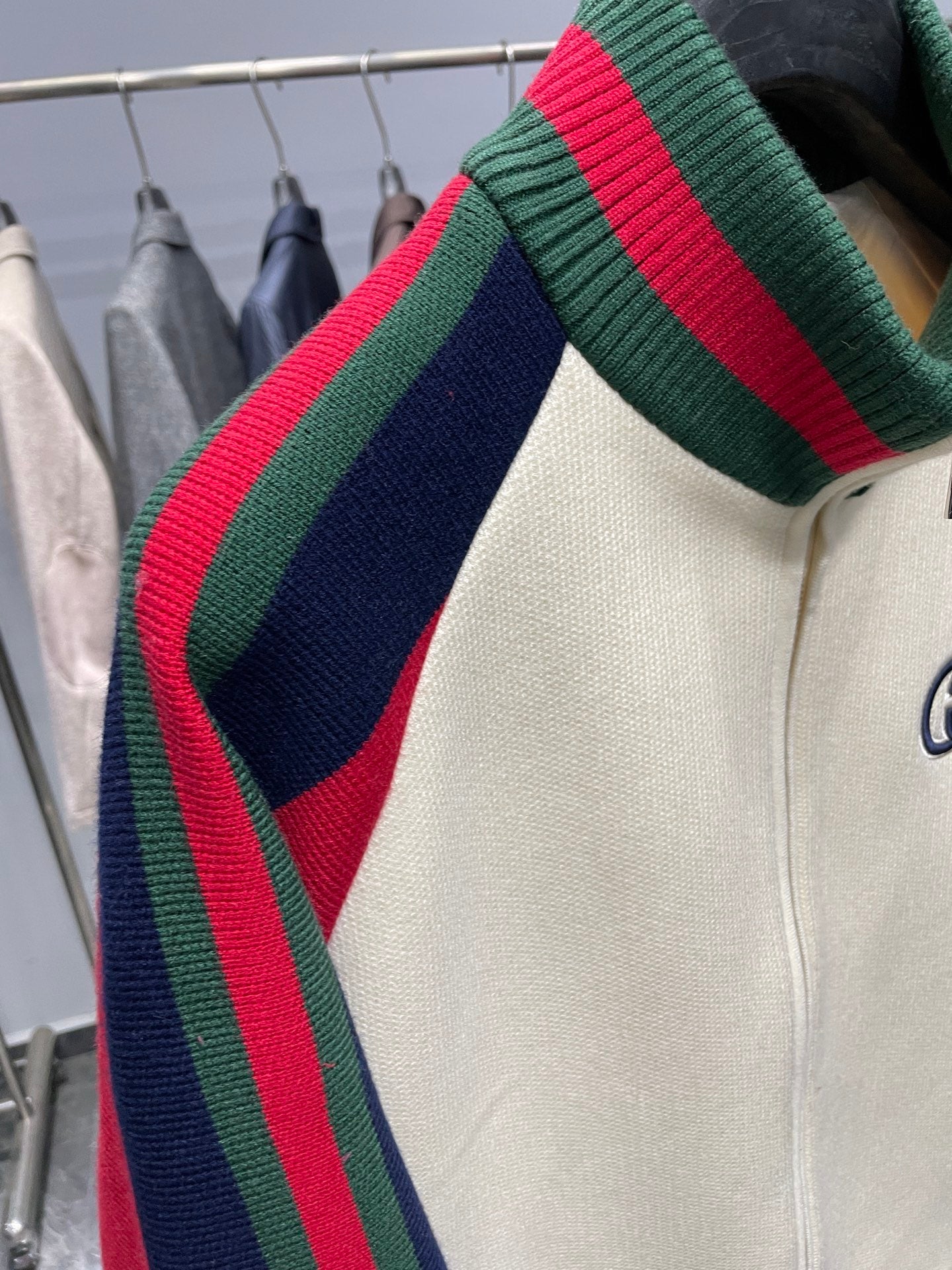 비스코스 집업 (viscose zip-up)