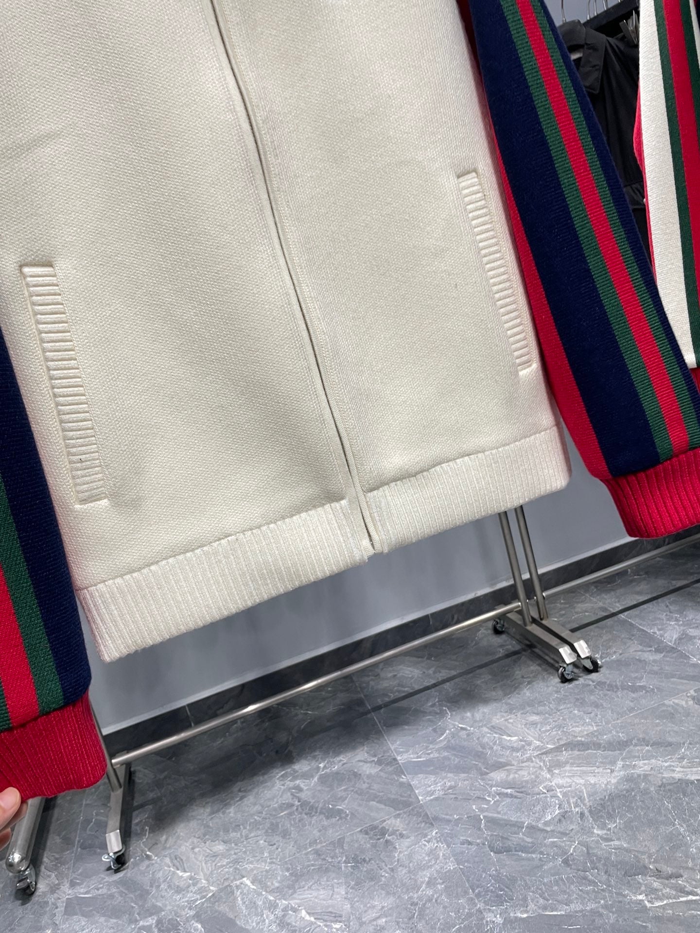 비스코스 집업 (viscose zip-up)
