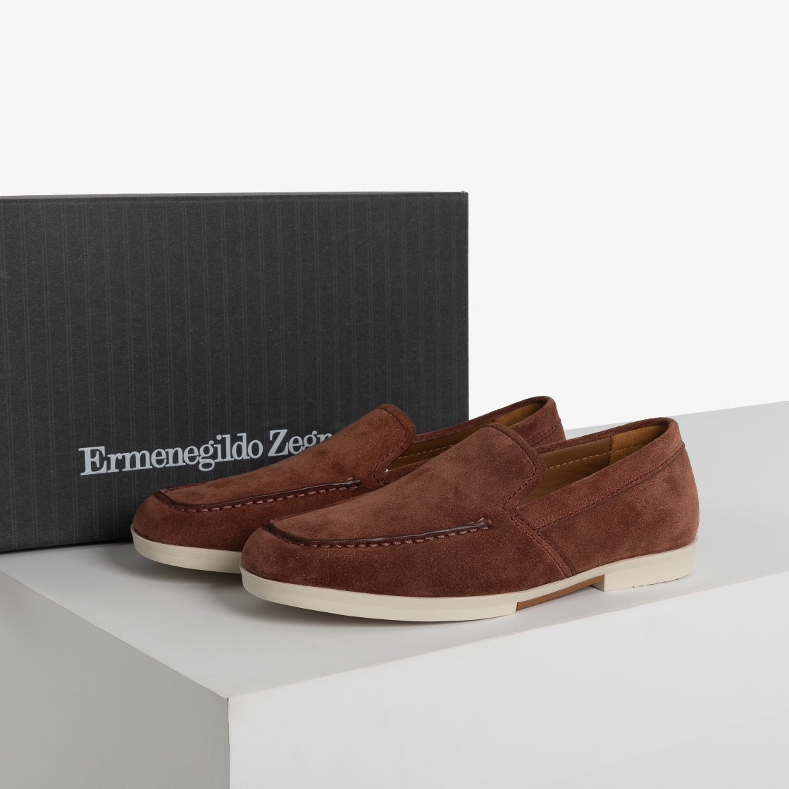 엣지 로퍼 (edge loafers)