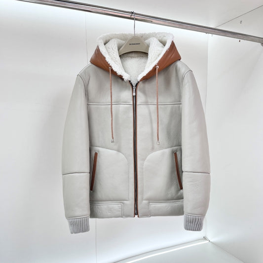 시어링 후드 무스탕 (Shearling Hood Mustang)
