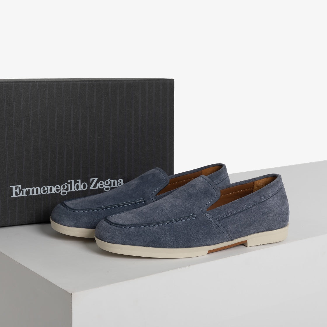 엣지 로퍼 (edge loafers)
