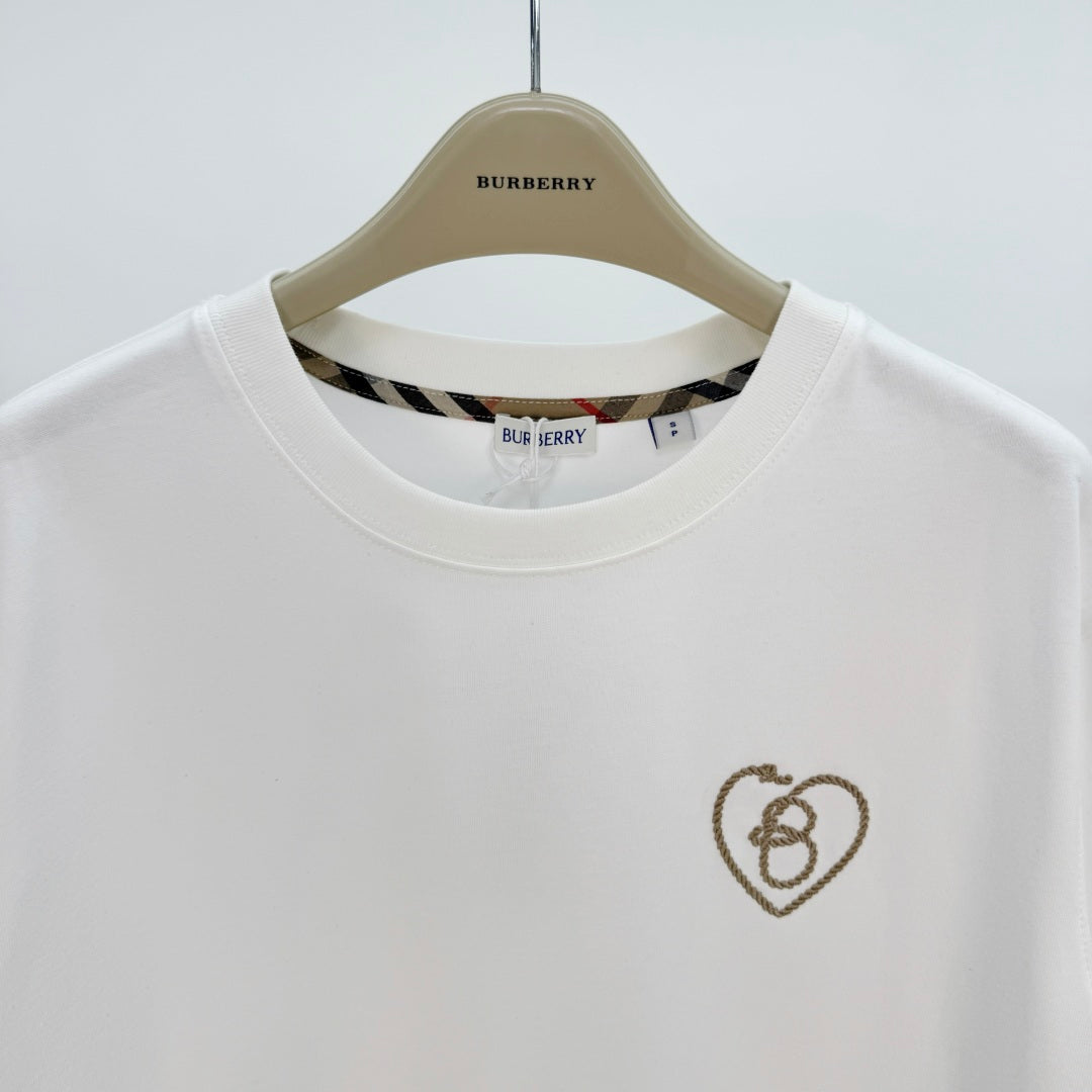 매듭 자수 티셔츠 (knot embroidered t-shirt)
