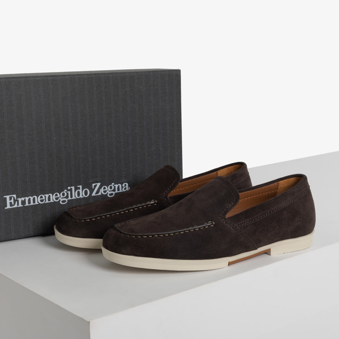 엣지 로퍼 (edge loafers)