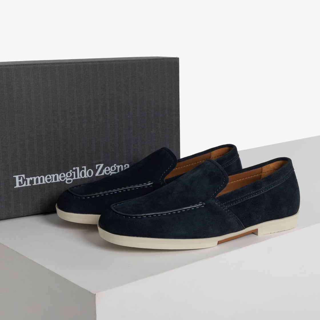 엣지 로퍼 (edge loafers)
