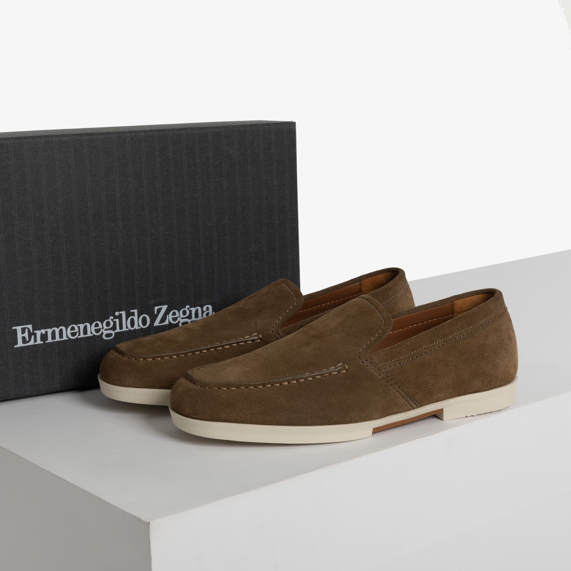 엣지 로퍼 (edge loafers)