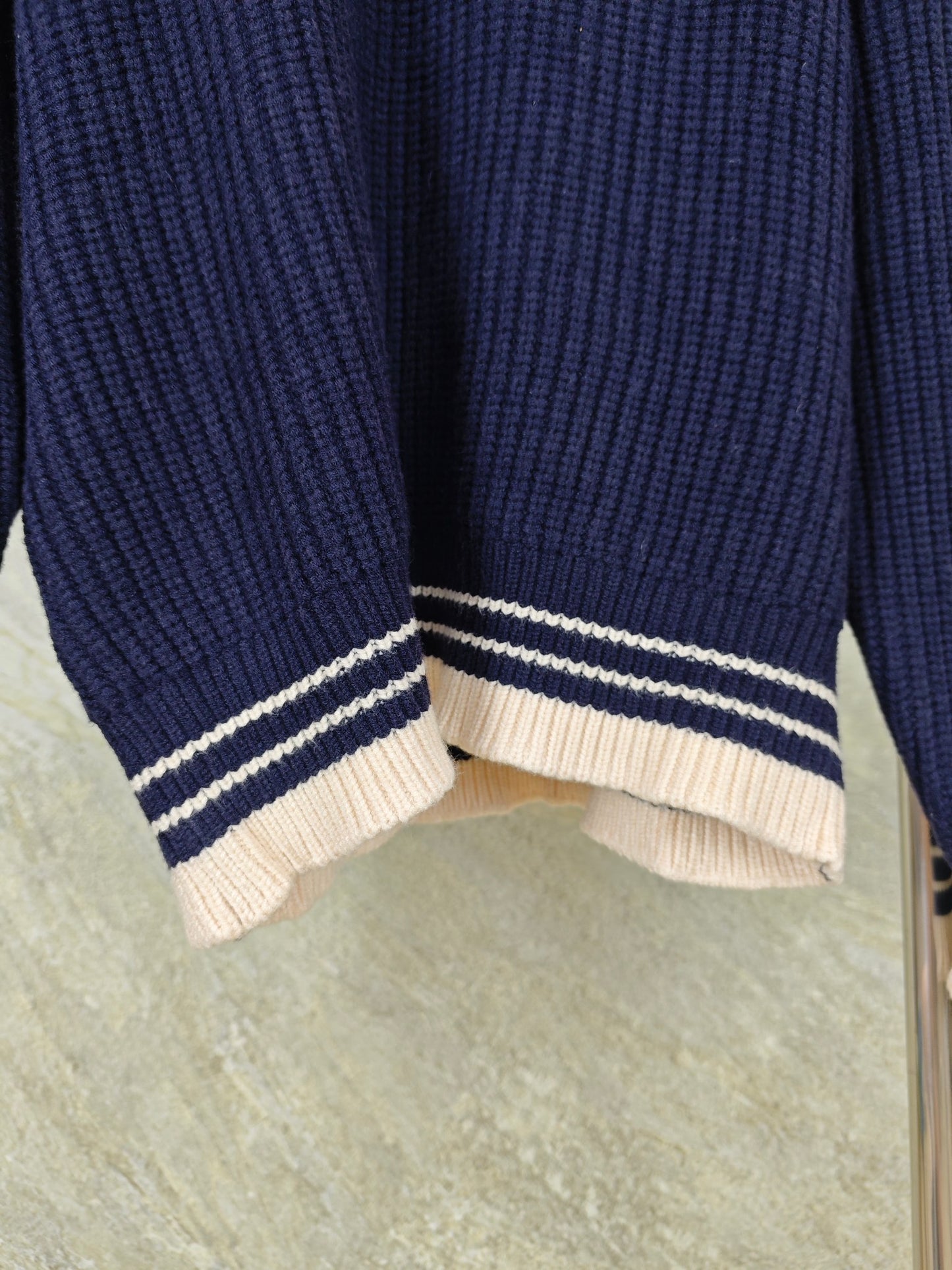 울 맨투맨 (wool sweatshirt)