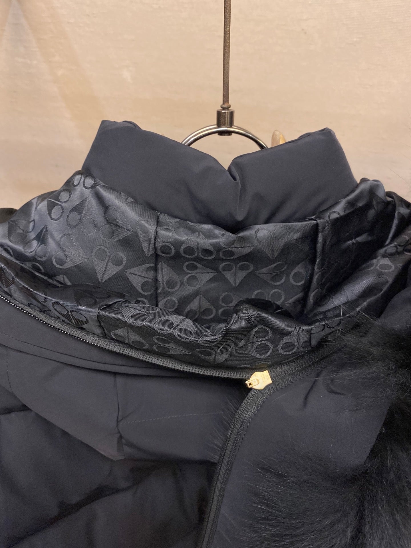 크롭 봄버 다운자켓 (Crop bomber down jacket)