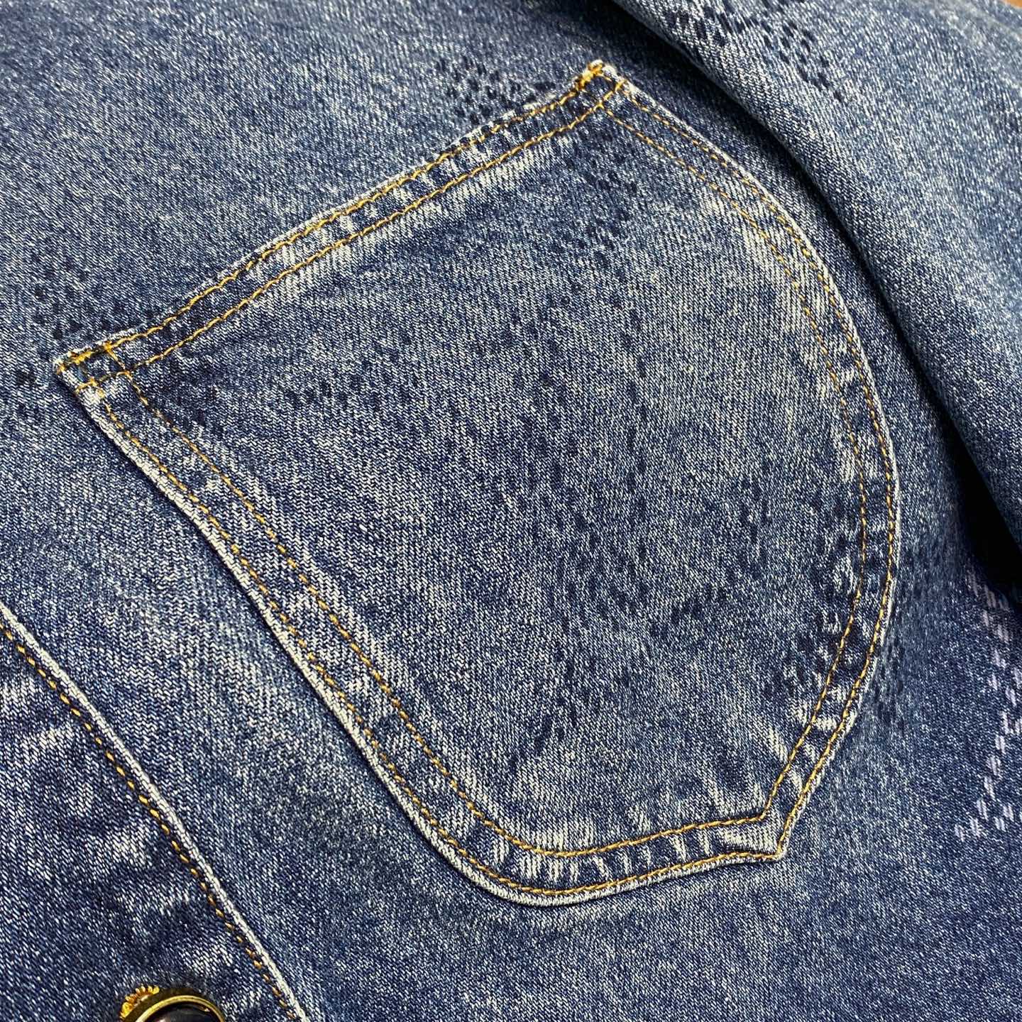 블루 워싱 청자켓 (Blue washed denim jacket)