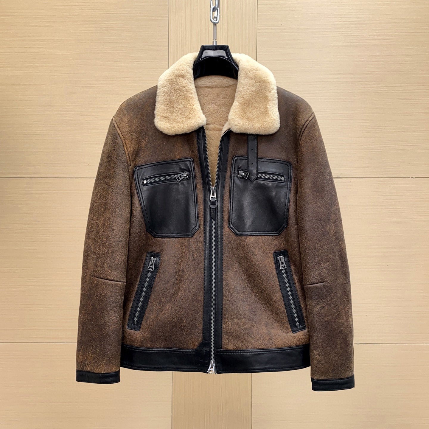 시어링 무스탕 (Shearling Mustang)