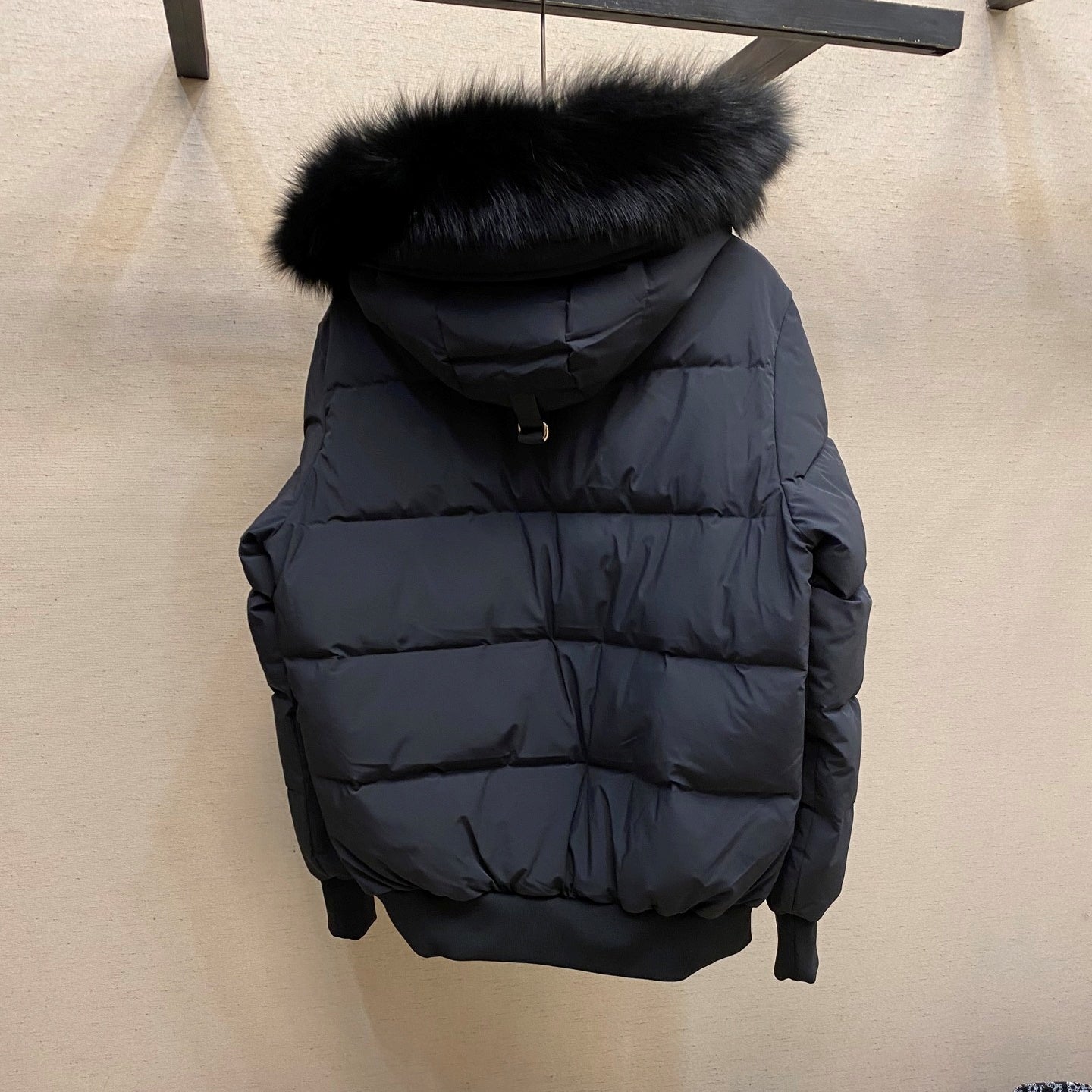 크롭 봄버 다운자켓 (Crop bomber down jacket)