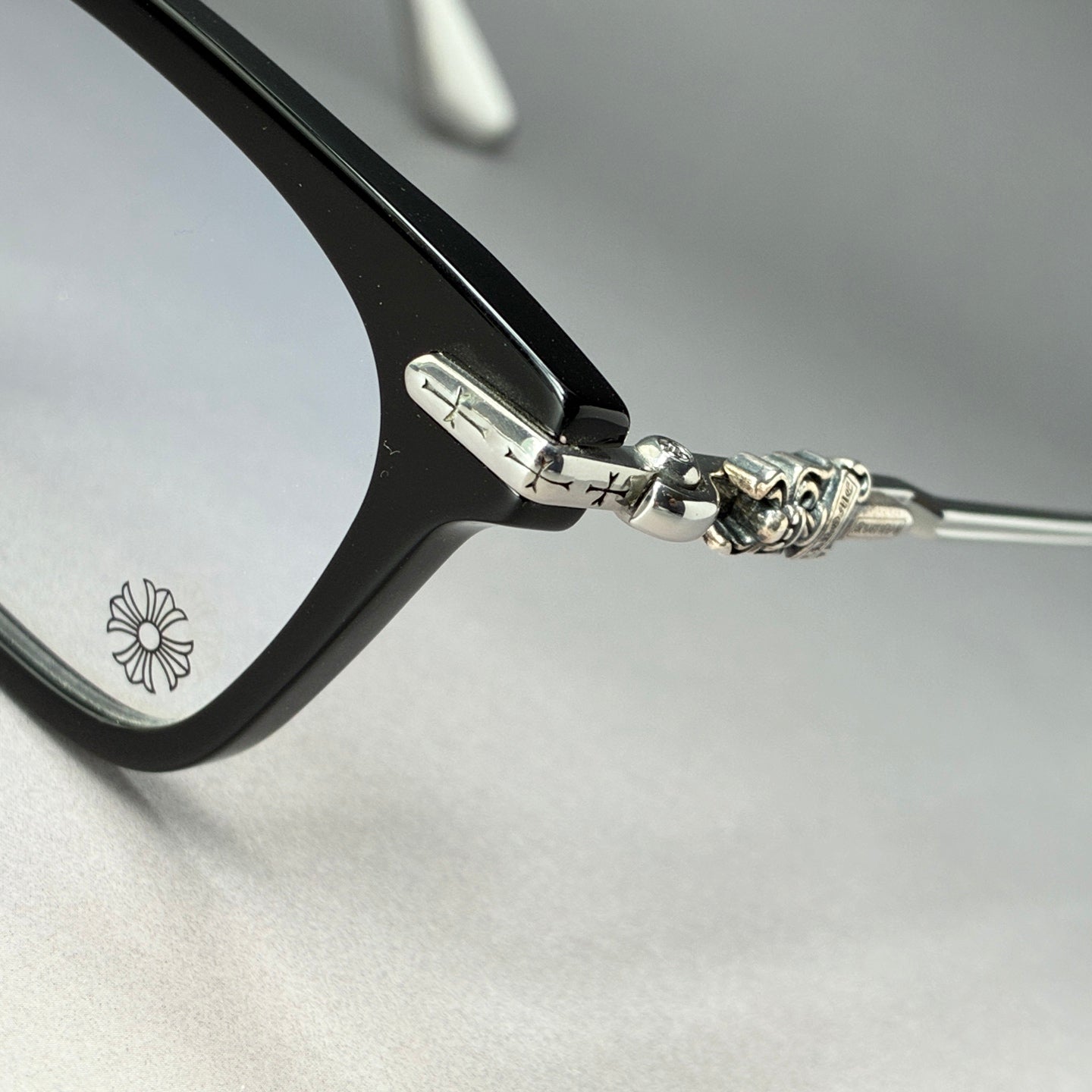 클로아코 안경테 (cloaco glasses)