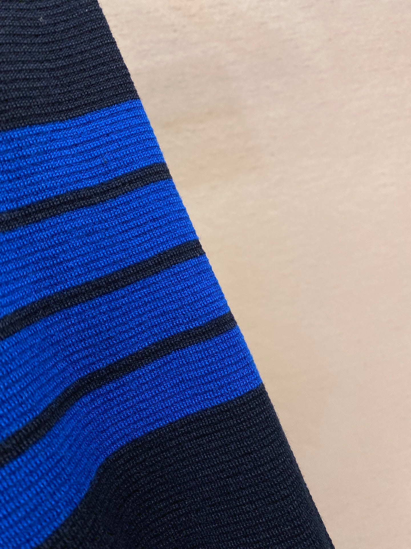 울 블렌드 스웨터 (wool blend sweater)