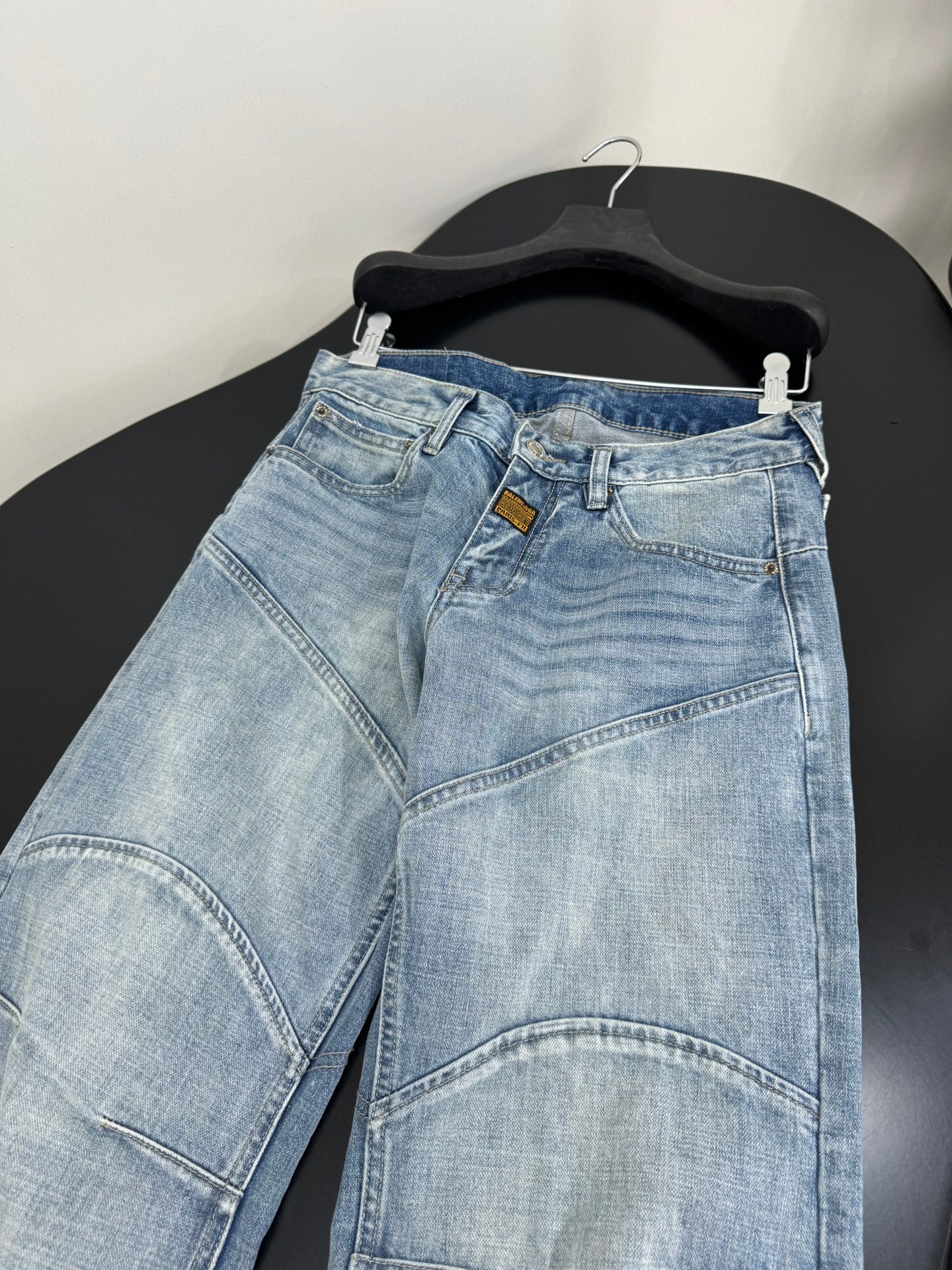 배기 데님팬츠 (baggy denim pants)