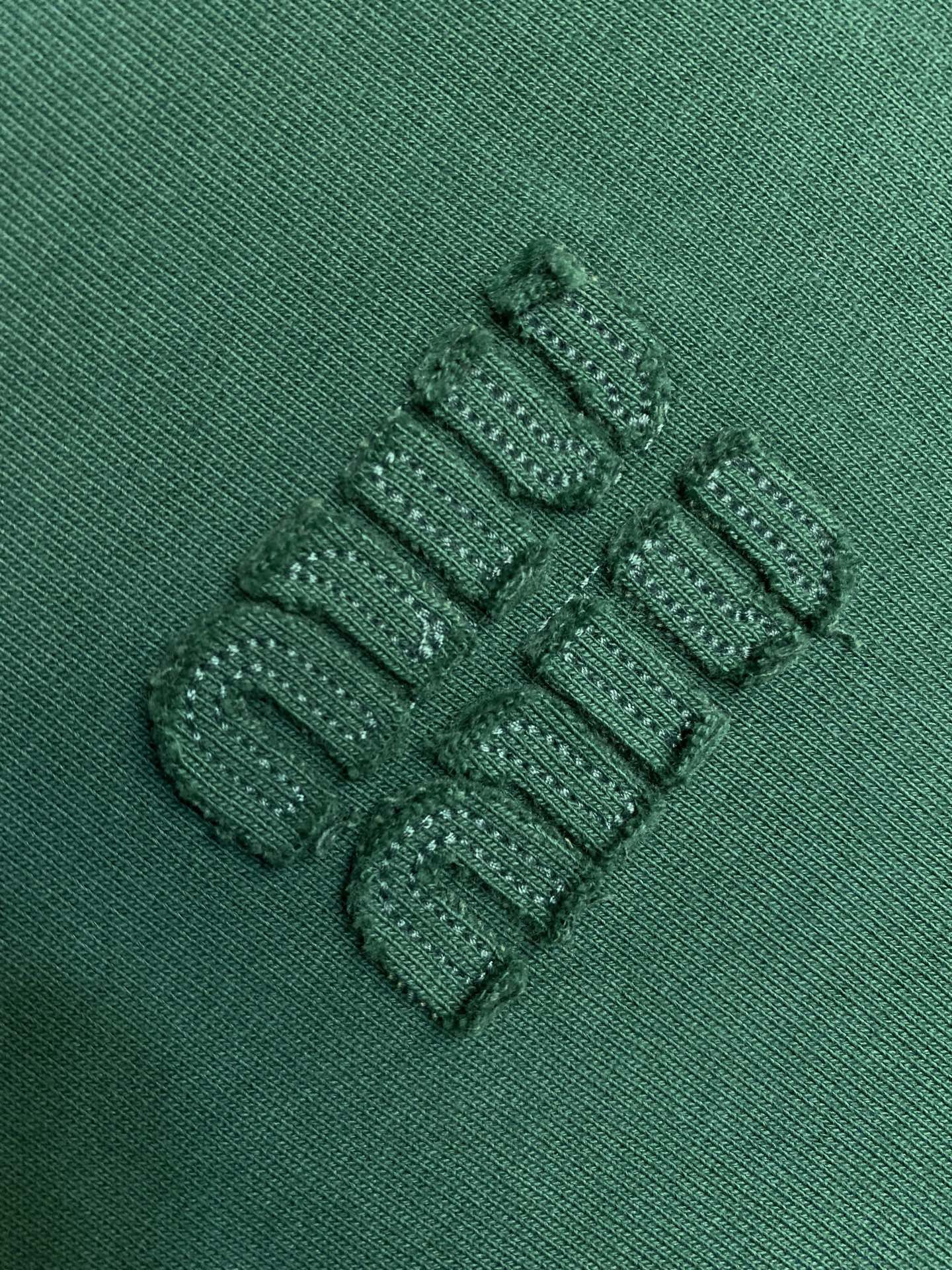 프레피 티셔츠 (preppy t-shirt)