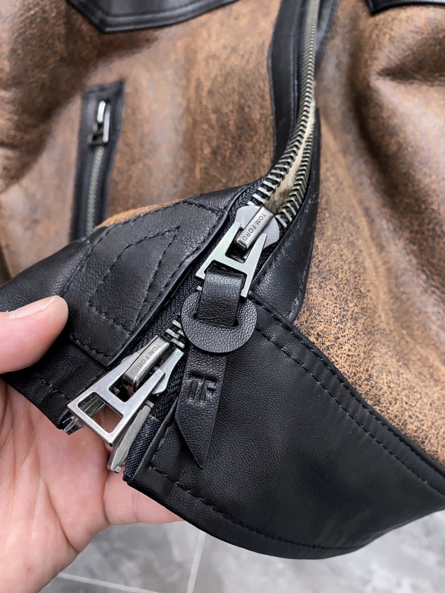 시어링 무스탕 (Shearling Mustang)