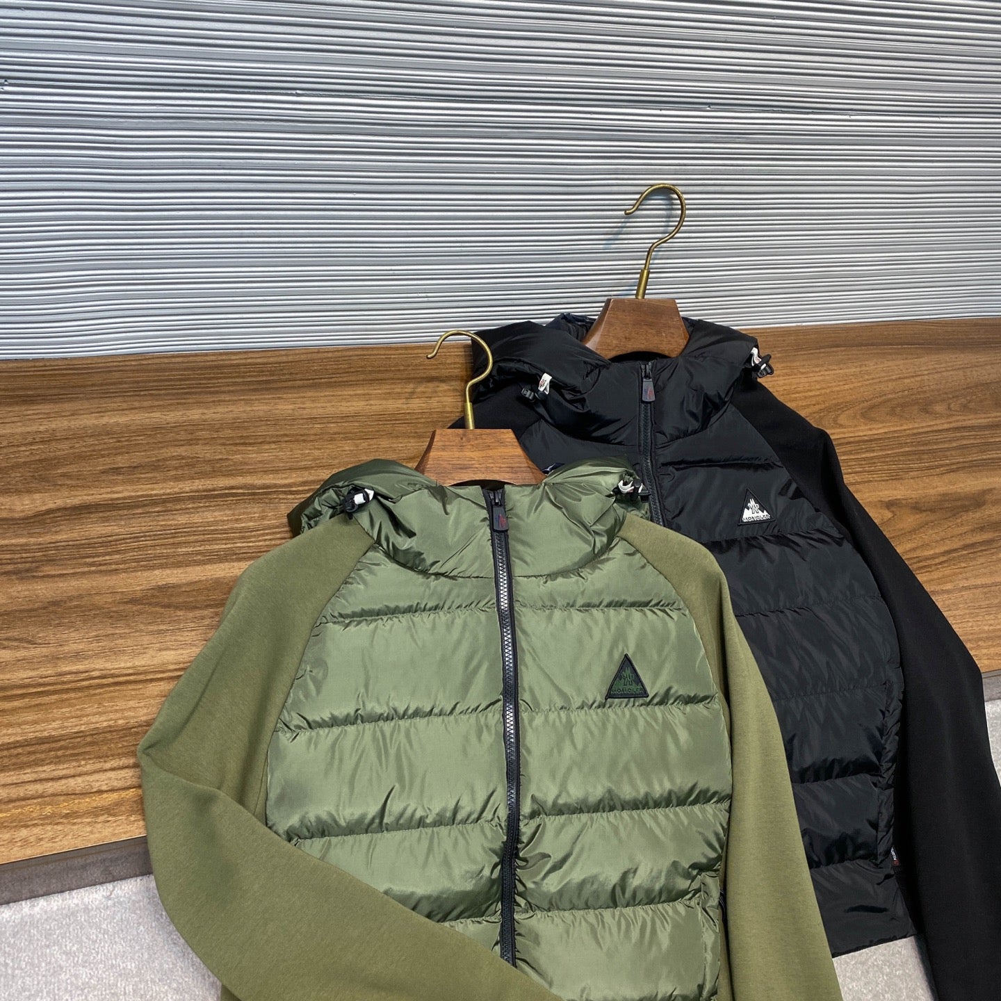 우븐 경량패딩 (Lightweight Woven Puffer Jacket)
