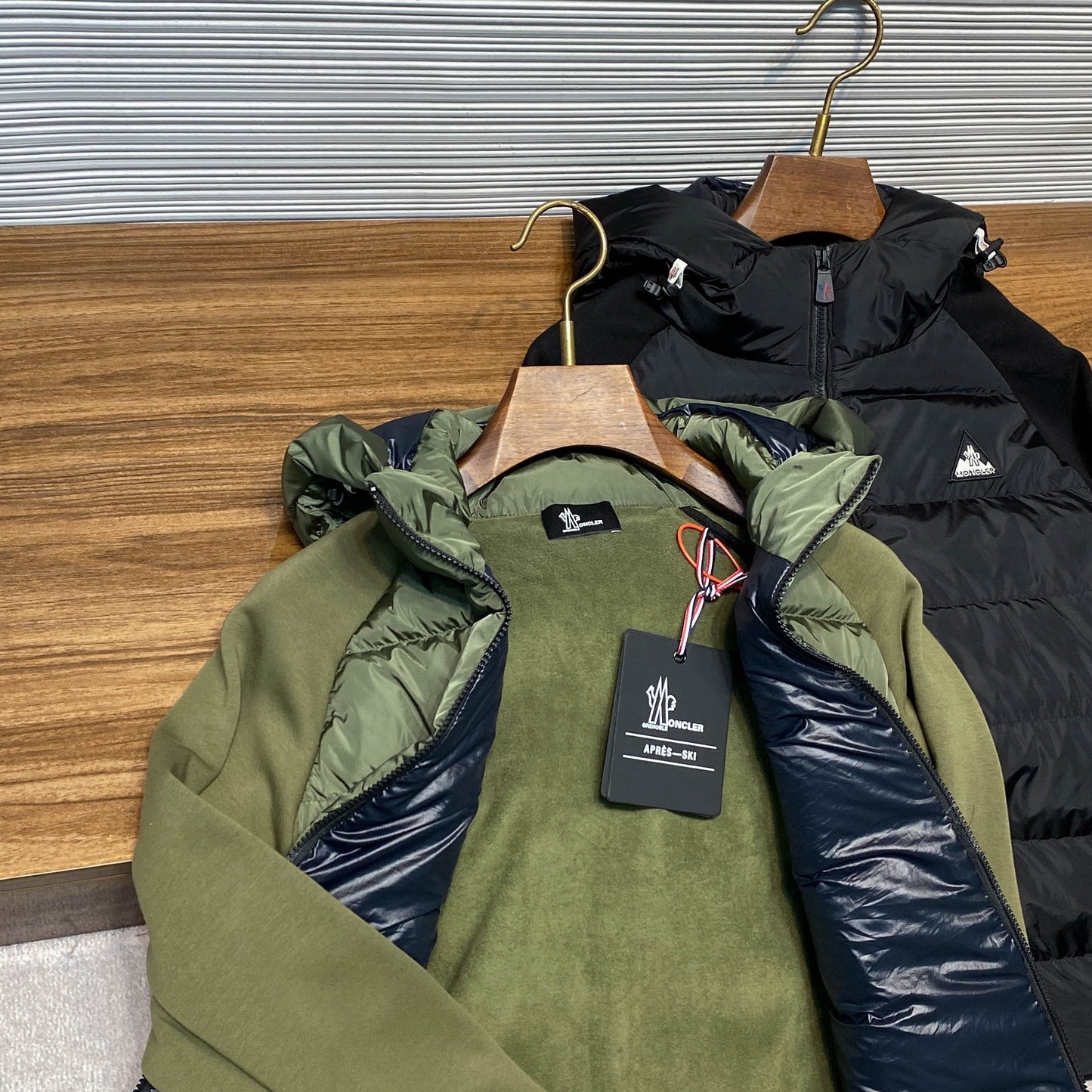 우븐 경량패딩 (Lightweight Woven Puffer Jacket)