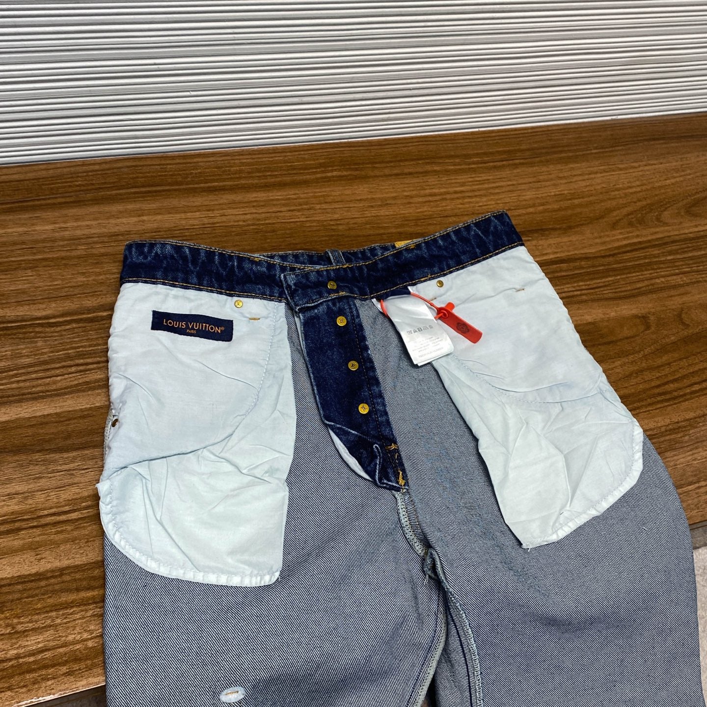 블루 워싱 청바지 (blue washed jeans)