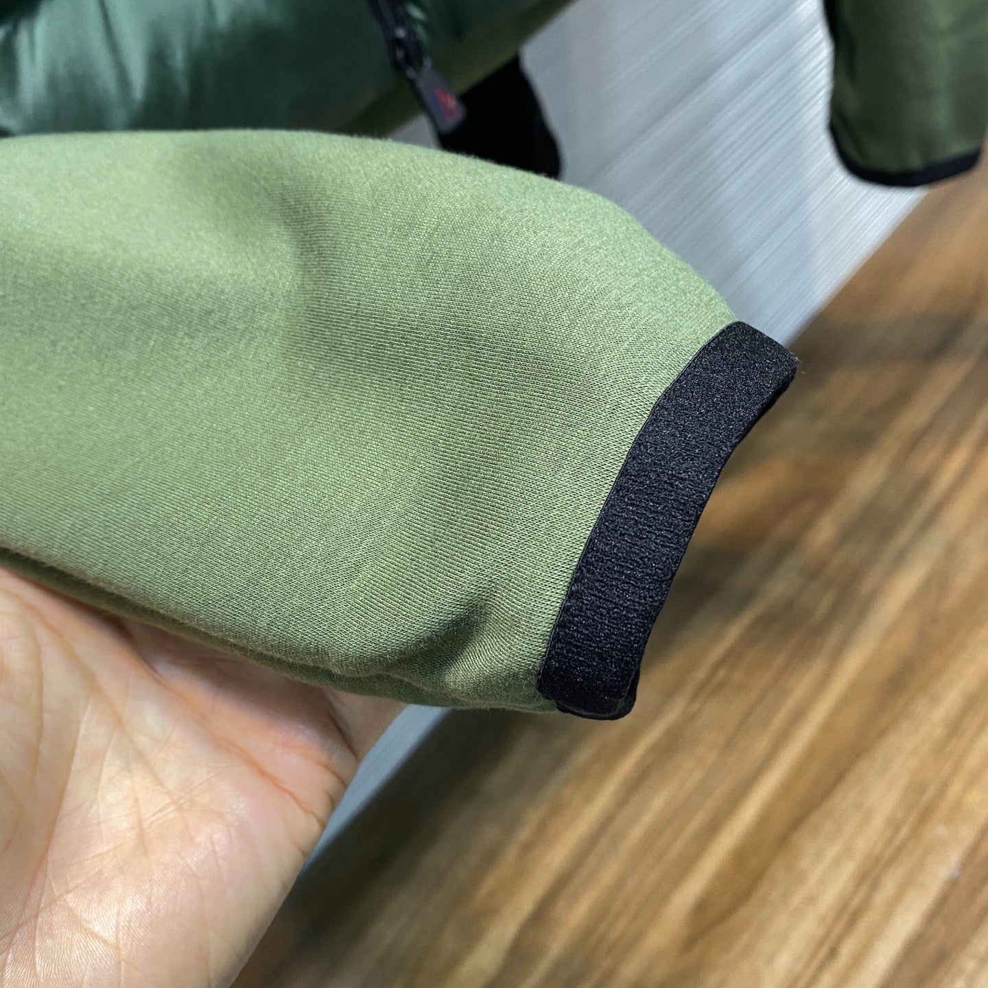 우븐 경량패딩 (Lightweight Woven Puffer Jacket)