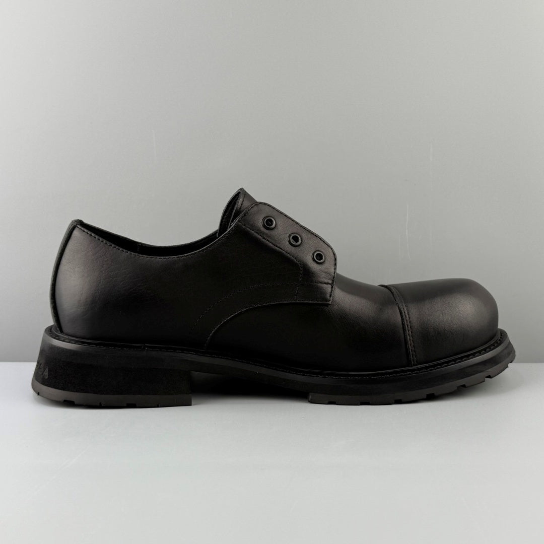 레이스업 더비 슈즈 (Lace-up derby shoes)