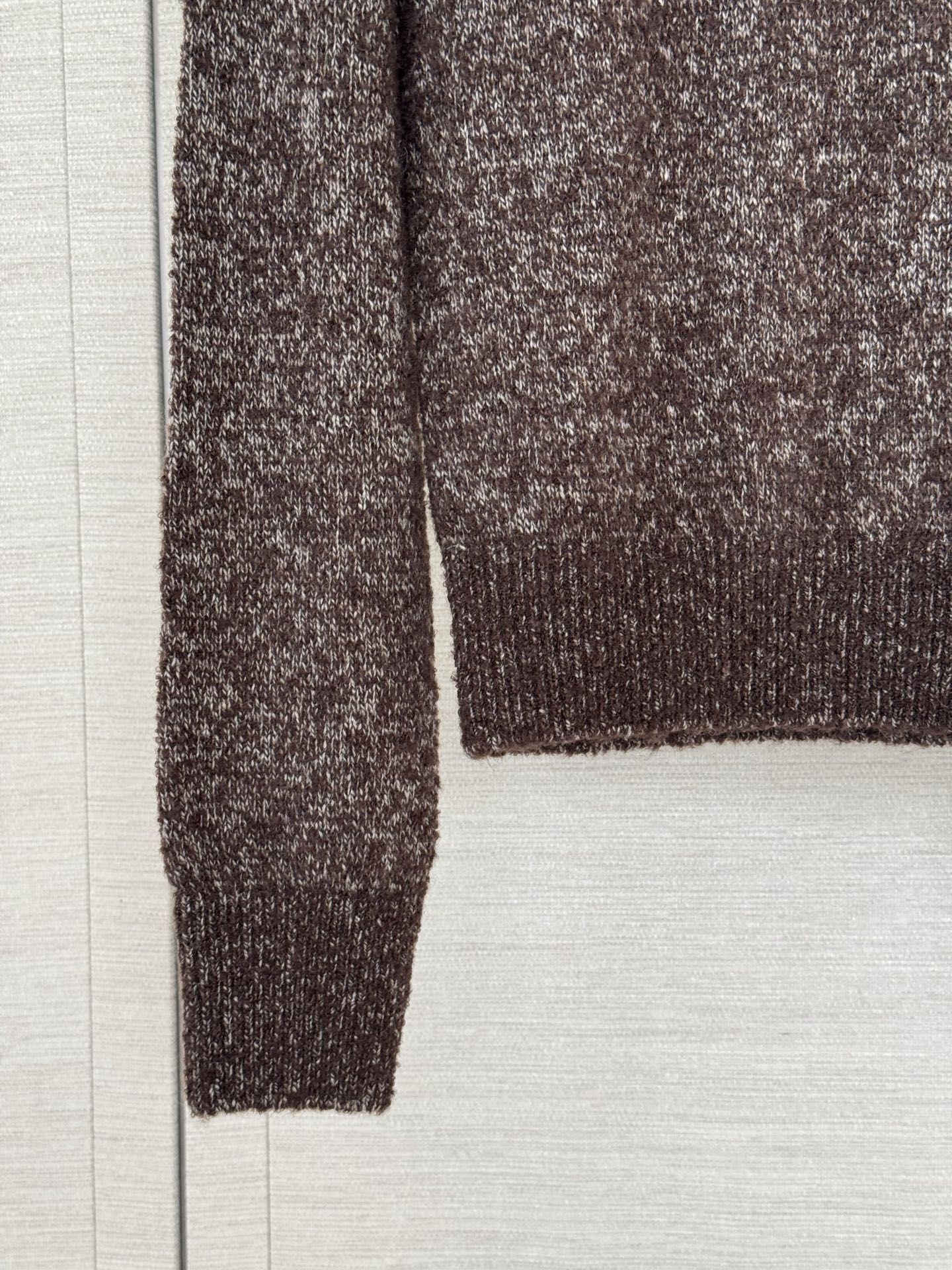 커시브 시그니처 스웨터 (Cursive Signature Sweater)