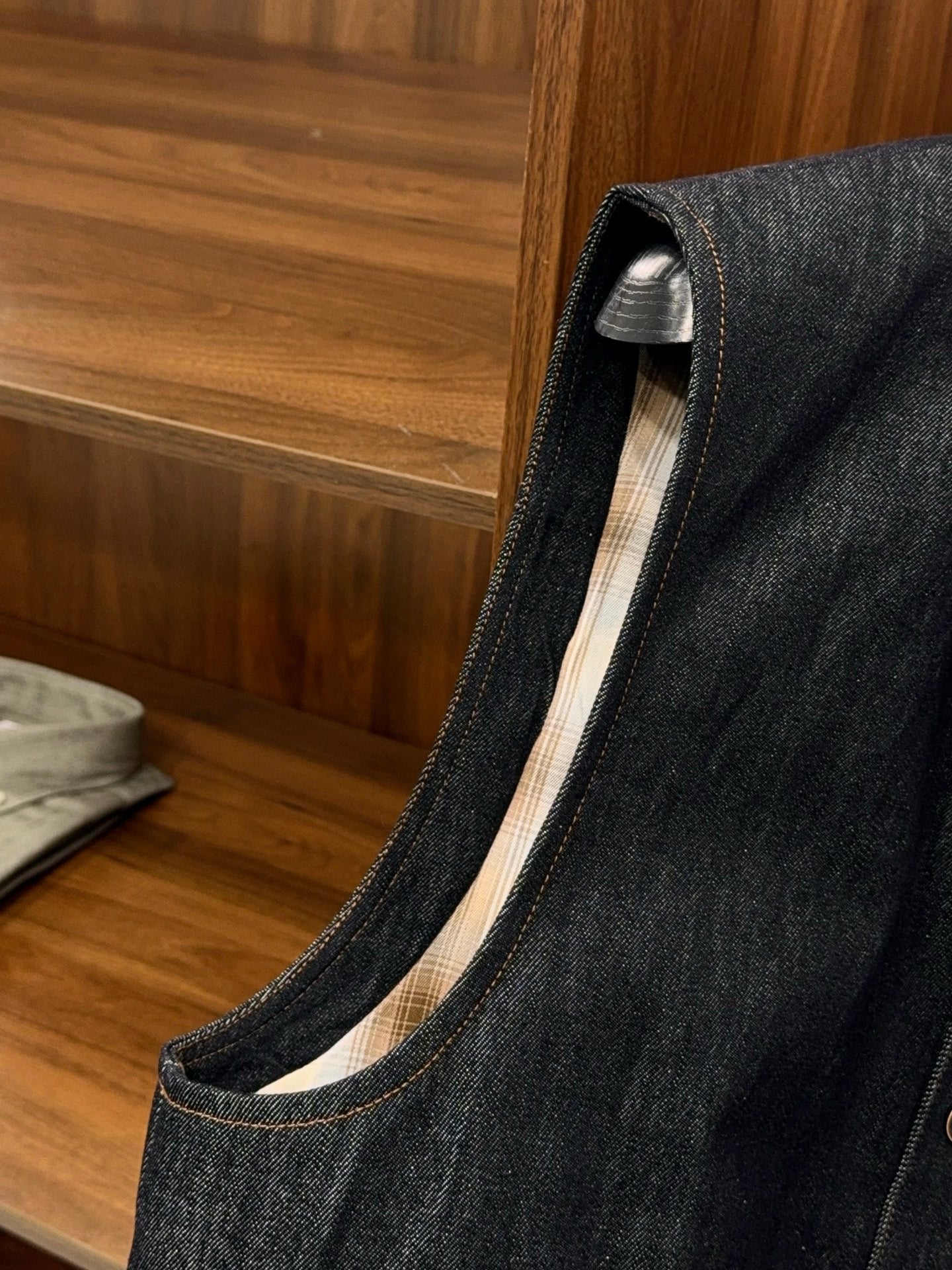 레이어링 조끼 (herringbone vest)