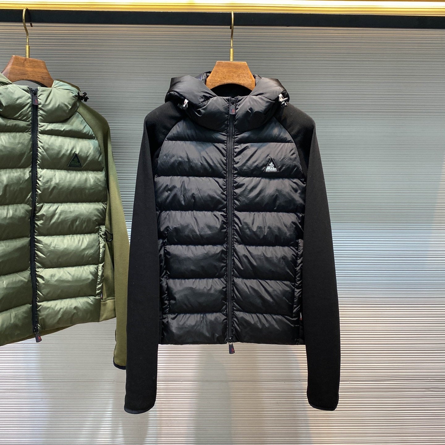 우븐 경량패딩 (Lightweight Woven Puffer Jacket)