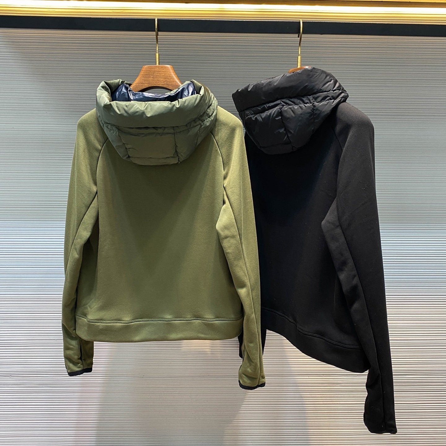 우븐 경량패딩 (Lightweight Woven Puffer Jacket)