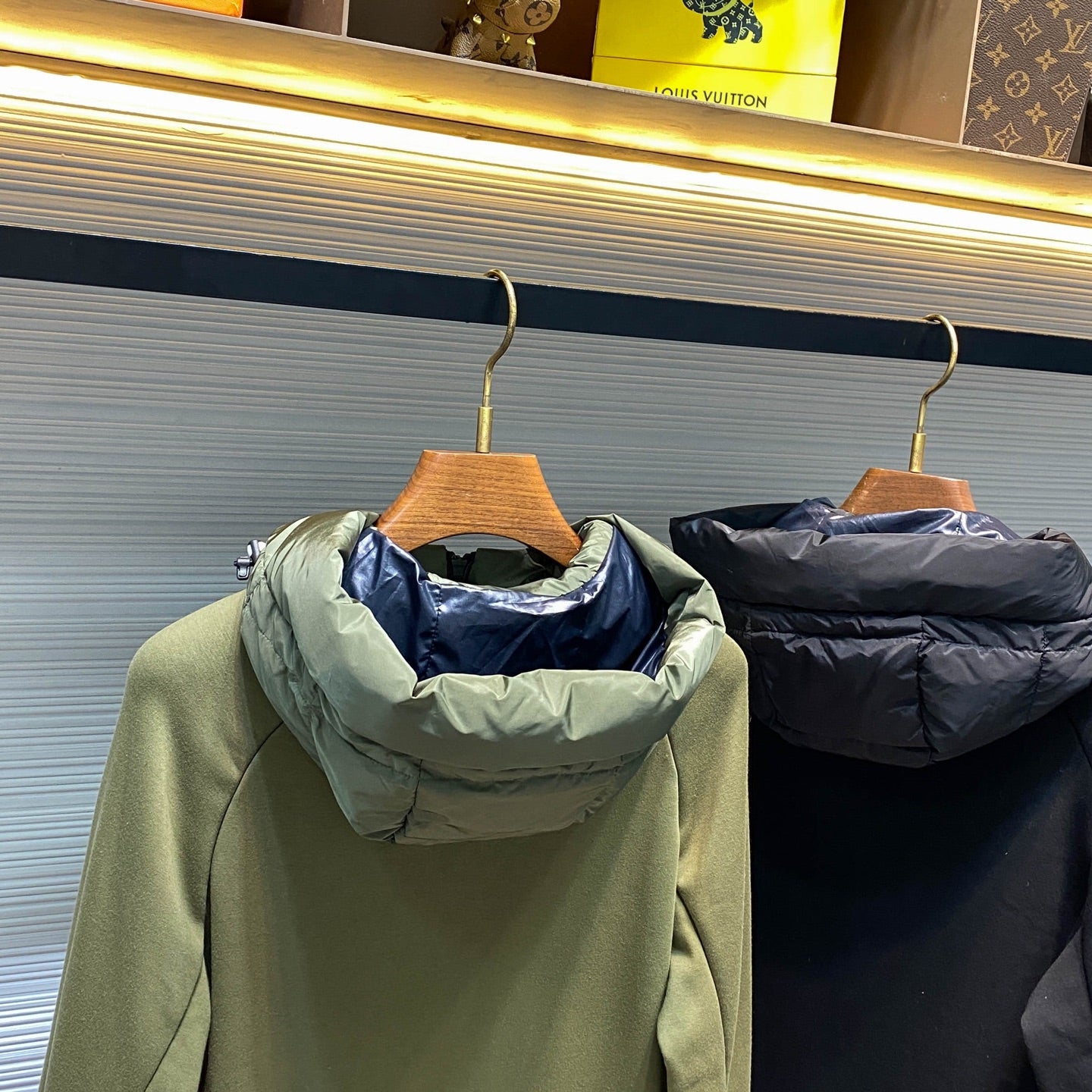 우븐 경량패딩 (Lightweight Woven Puffer Jacket)