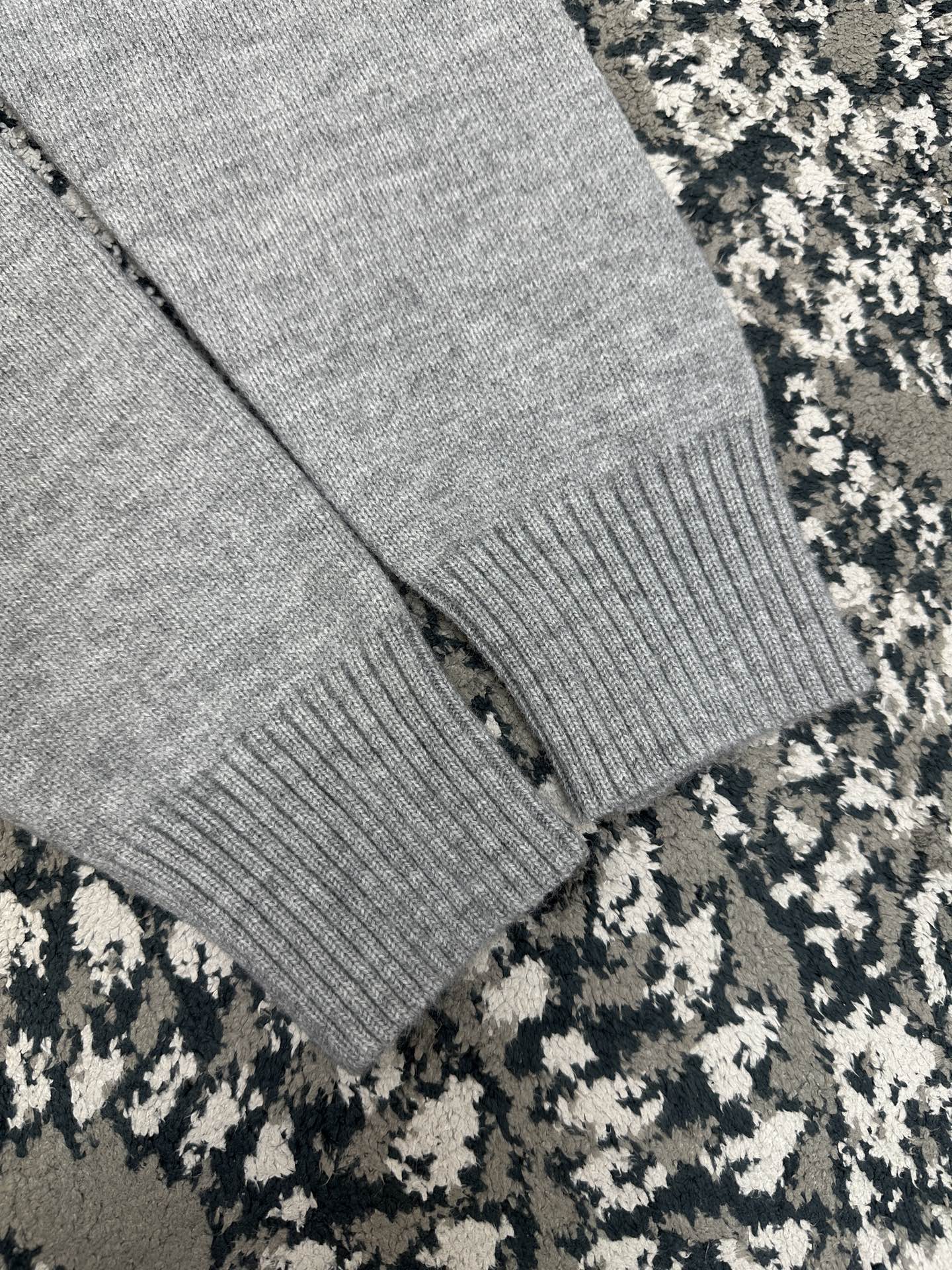 메달리온 니트티 (Medallion knit)