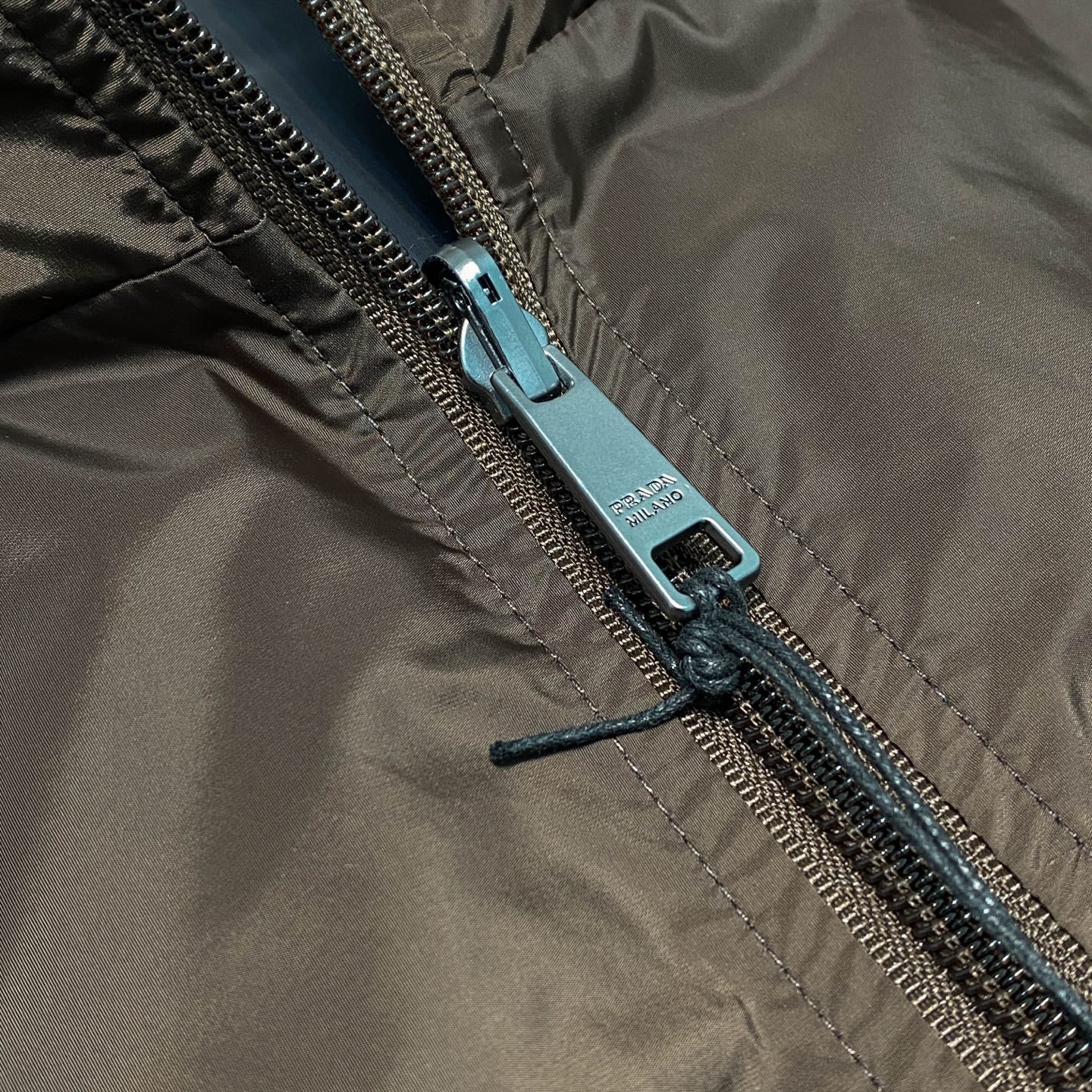컬러 블록 리버서블 바람막이 (Color Block Reversible Windbreaker)