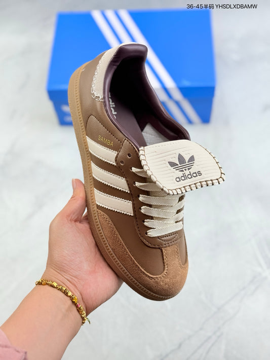 웨일즈 스니커즈 (Wales Sneakers)